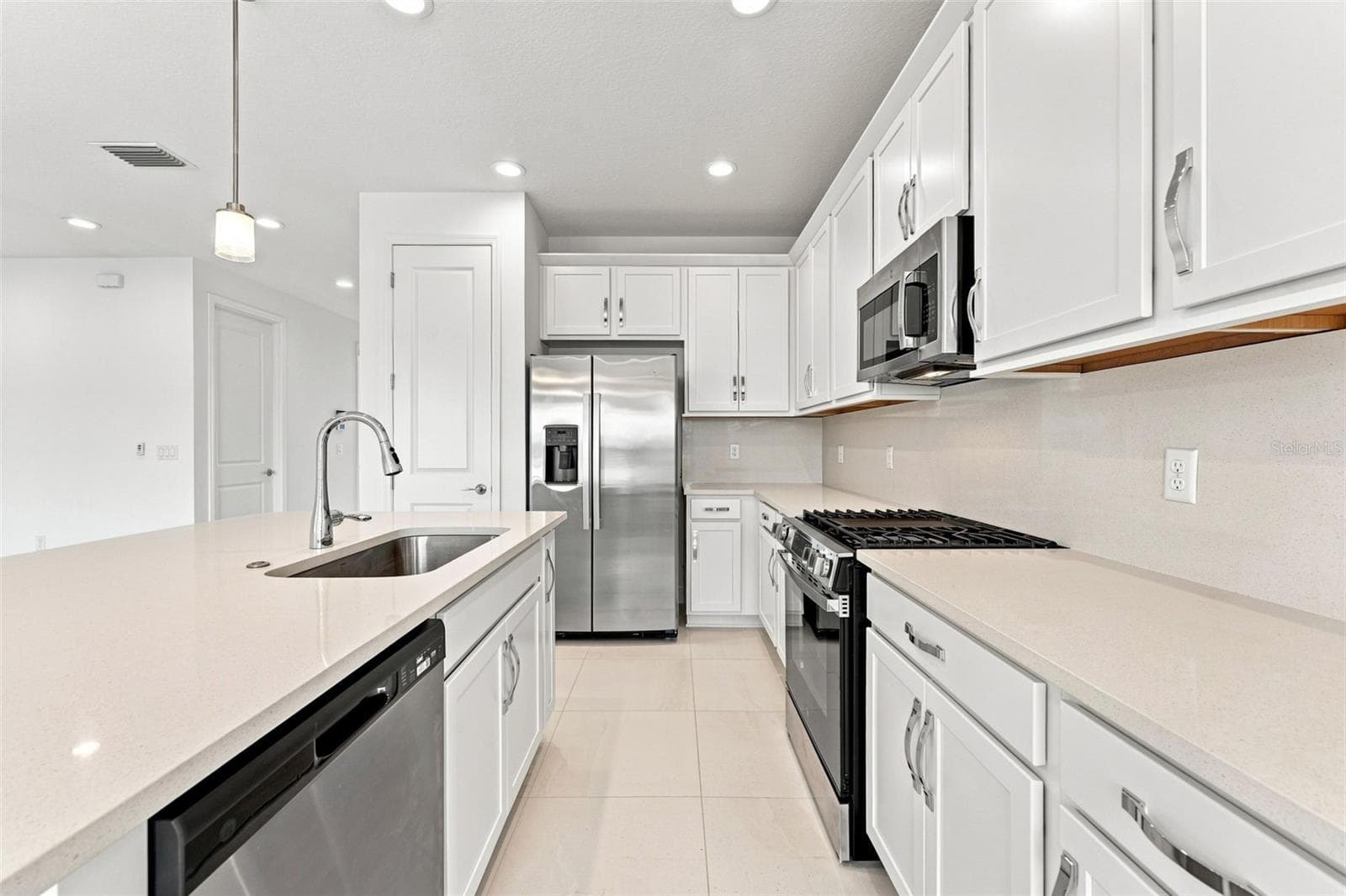 Great Counter Space, Backsplash, Gas Stove & Stainless Steel Appliances - 3427 MALTA AVE, WESLEY CHAPEL