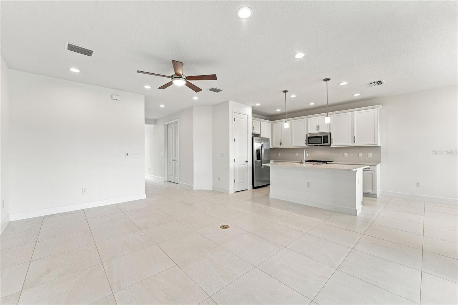 How Will You Decorate Your Great Room? - 3427 MALTA AVE, WESLEY CHAPEL