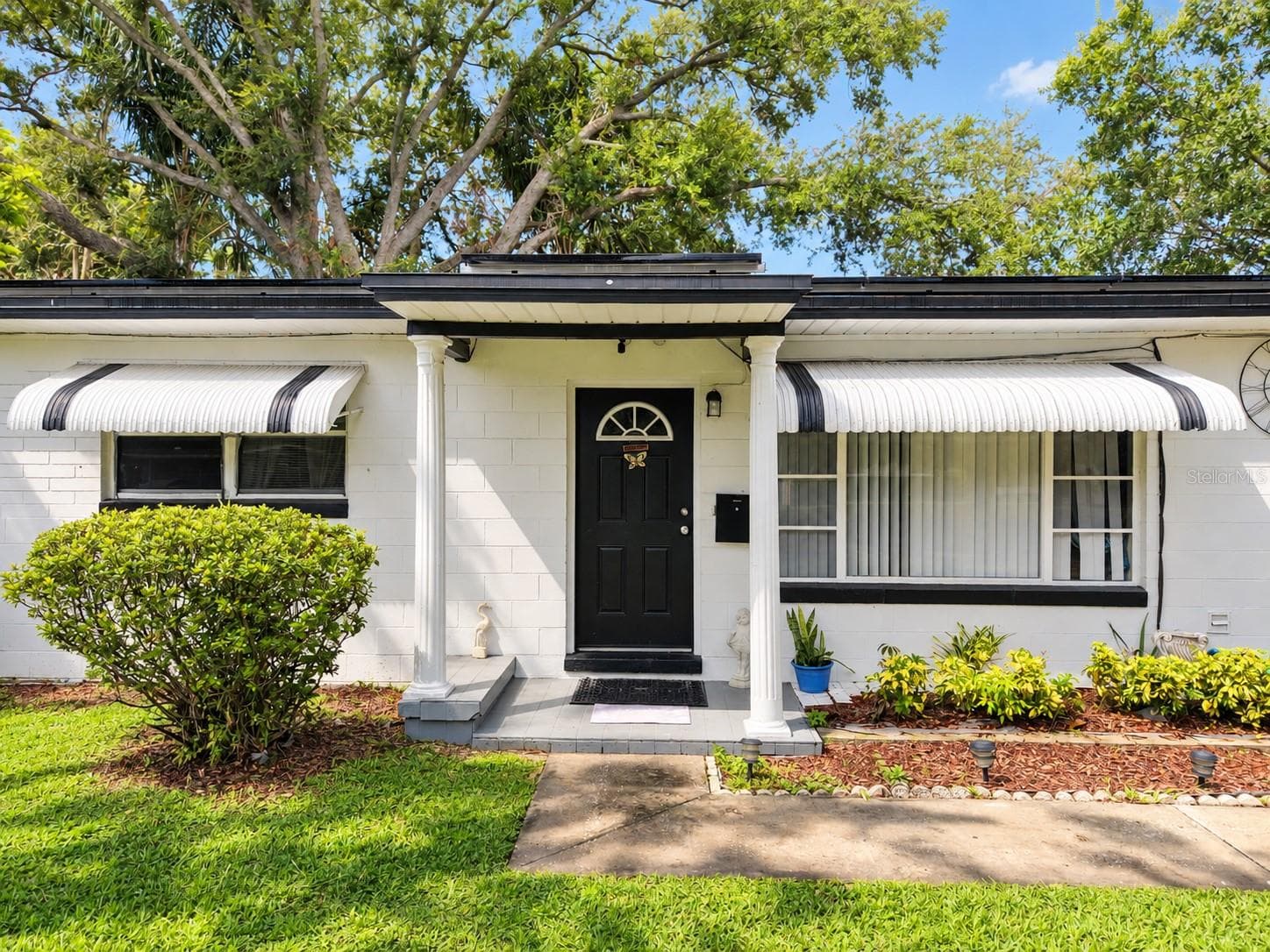 Single Family Residence at 708 SANTA FE LN, ORLANDO, photo 2 of 17