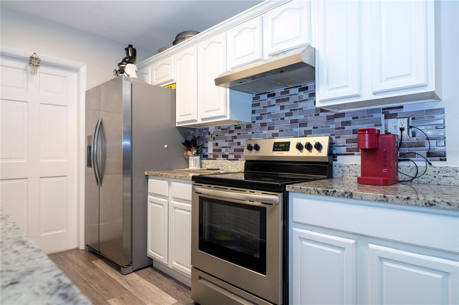 Single Family Residence at 708 SANTA FE LN, ORLANDO, photo 9 of 17