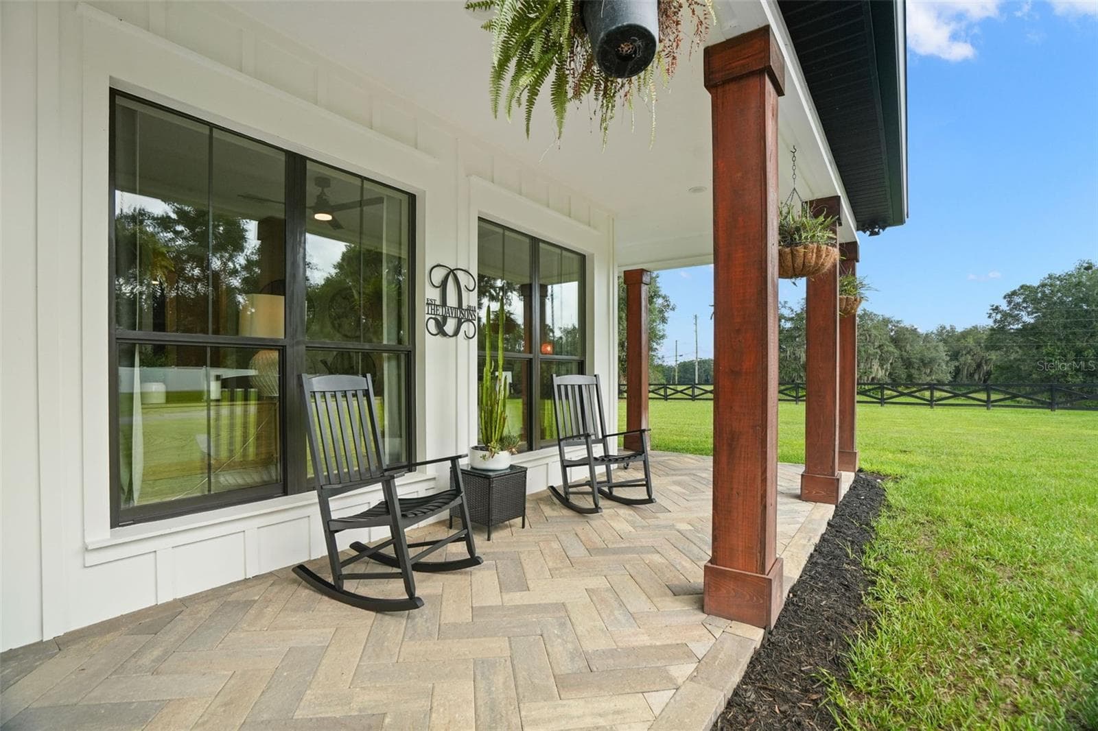 Single Family Residence at 27390 CHURCH RD, BROOKSVILLE, photo 4 of 96