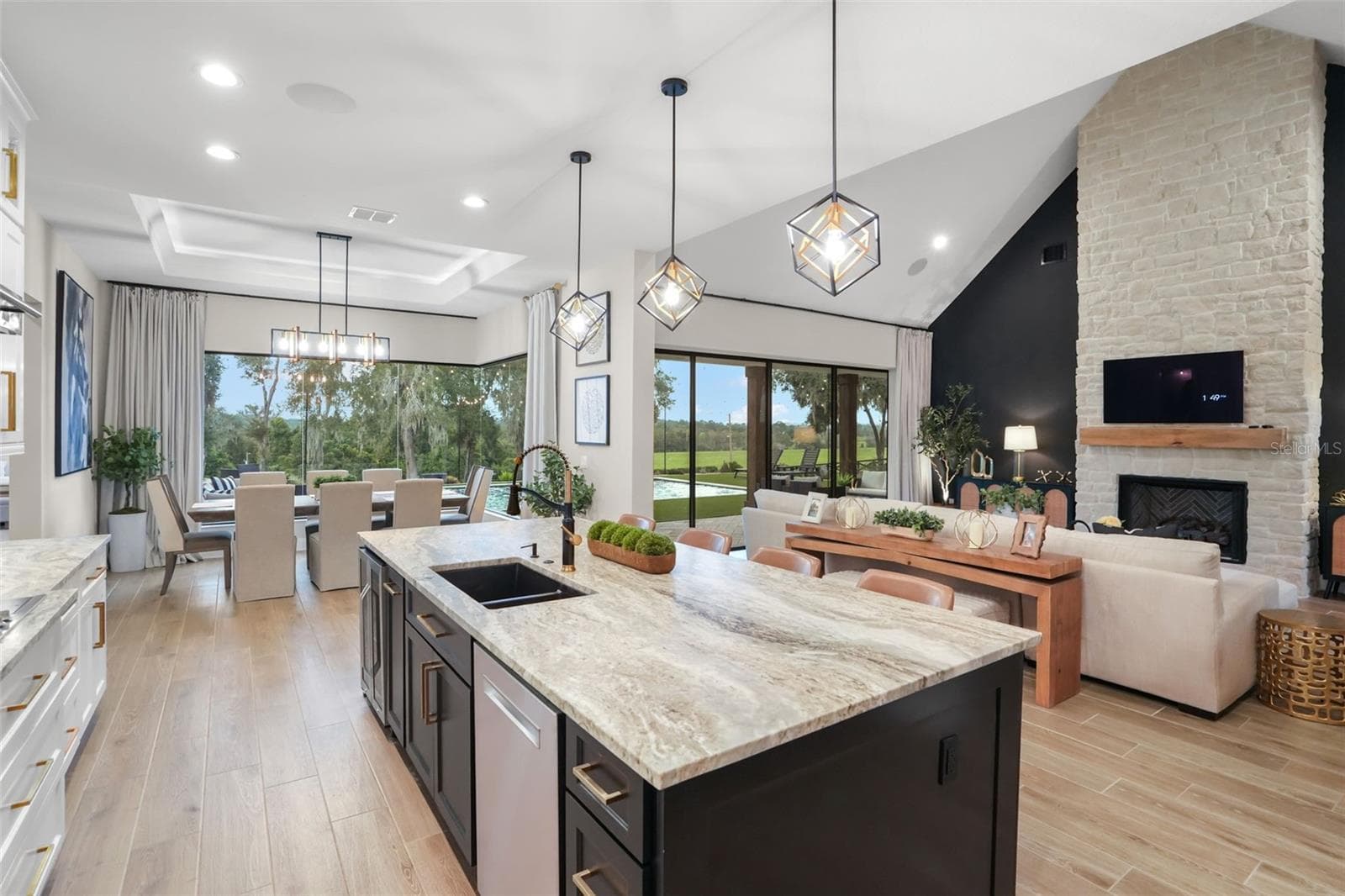 Single Family Residence at 27390 CHURCH RD, BROOKSVILLE, photo 19 of 96