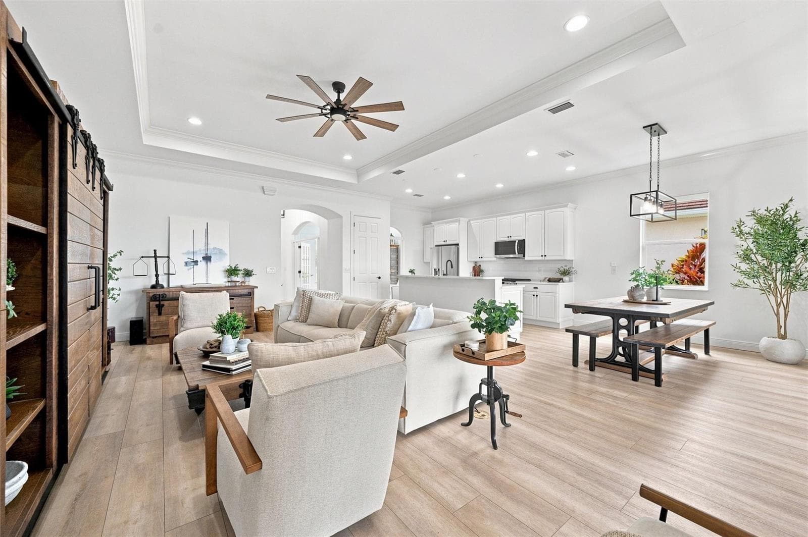Single Family Residence at 5125 TIDEWATER PRESERVE BLVD, BRADENTON, photo 19 of 100