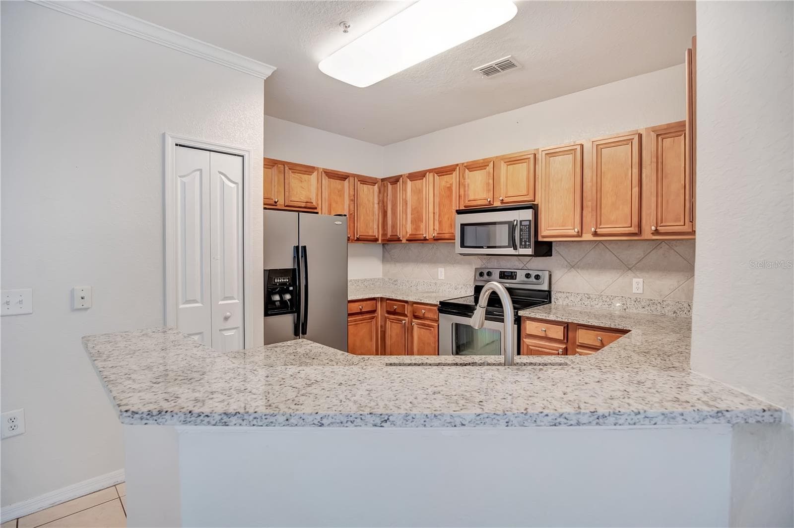 Townhouse at 6119 METROWEST BLVD #103, ORLANDO, photo 8 of 38