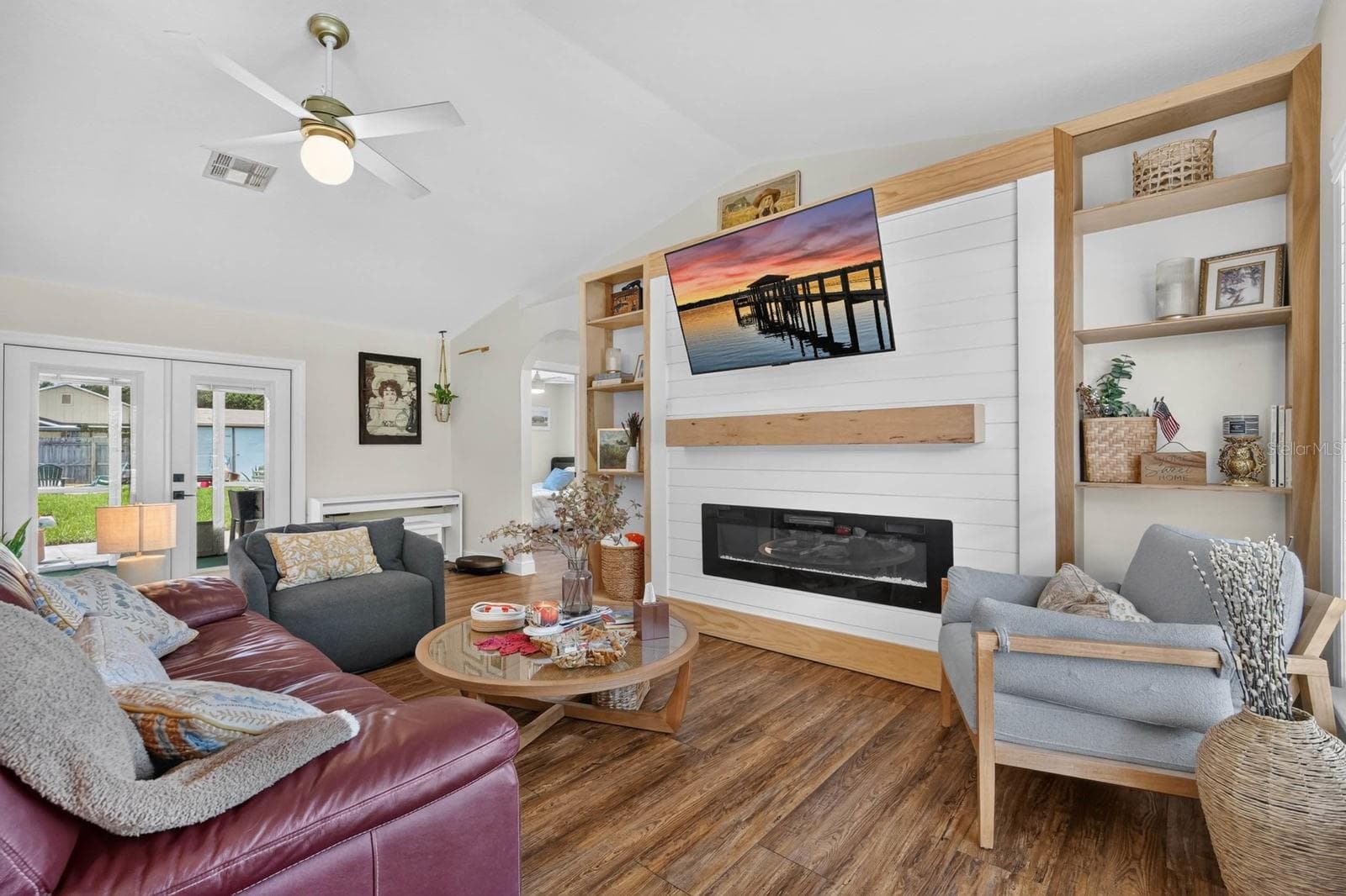 LIVING ROOM - 3216 UMBRELLA TREE, EDGEWATER