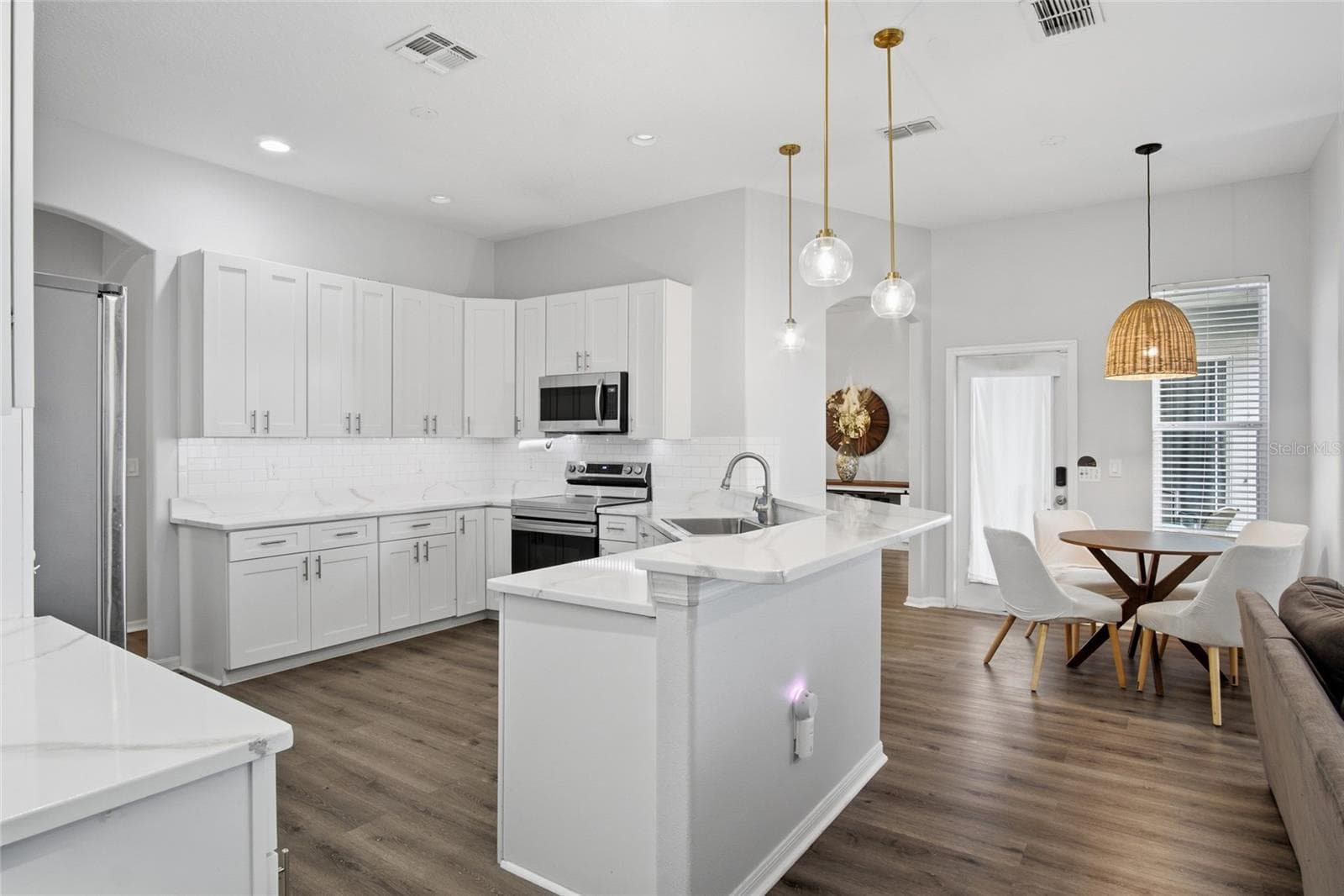 Single Family Residence at 16548 ARROWHEAD TRL, CLERMONT, photo 7 of 39