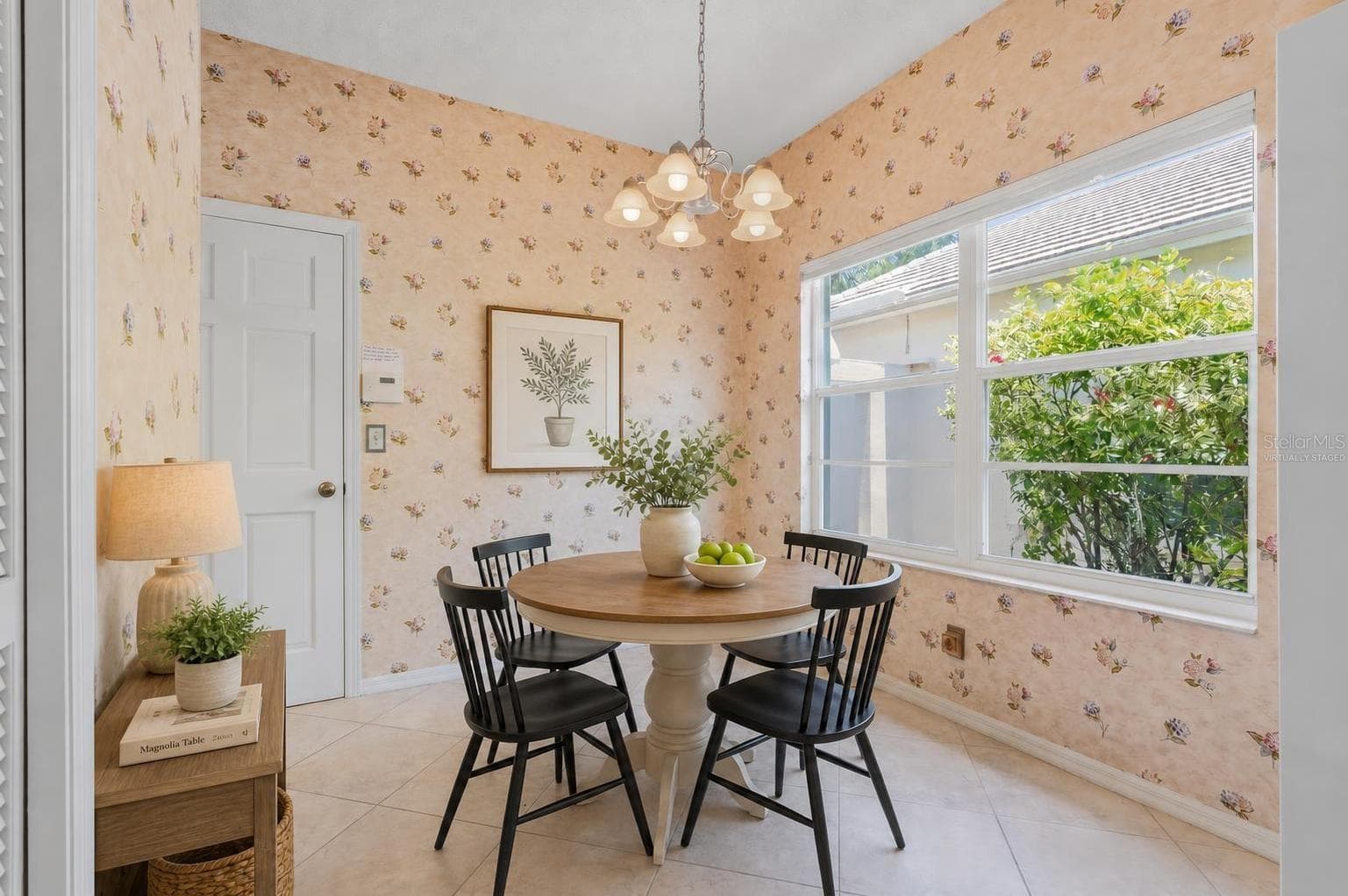 Dinette Virtually Staged - 1063 DARTFORD DR, TARPON SPRINGS
