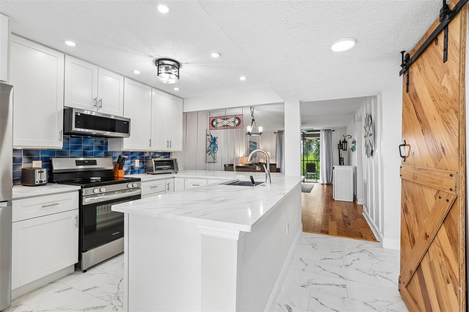 Condominium at 1332 PASADENA AVE S #207, SOUTH PASADENA, photo 5 of 71