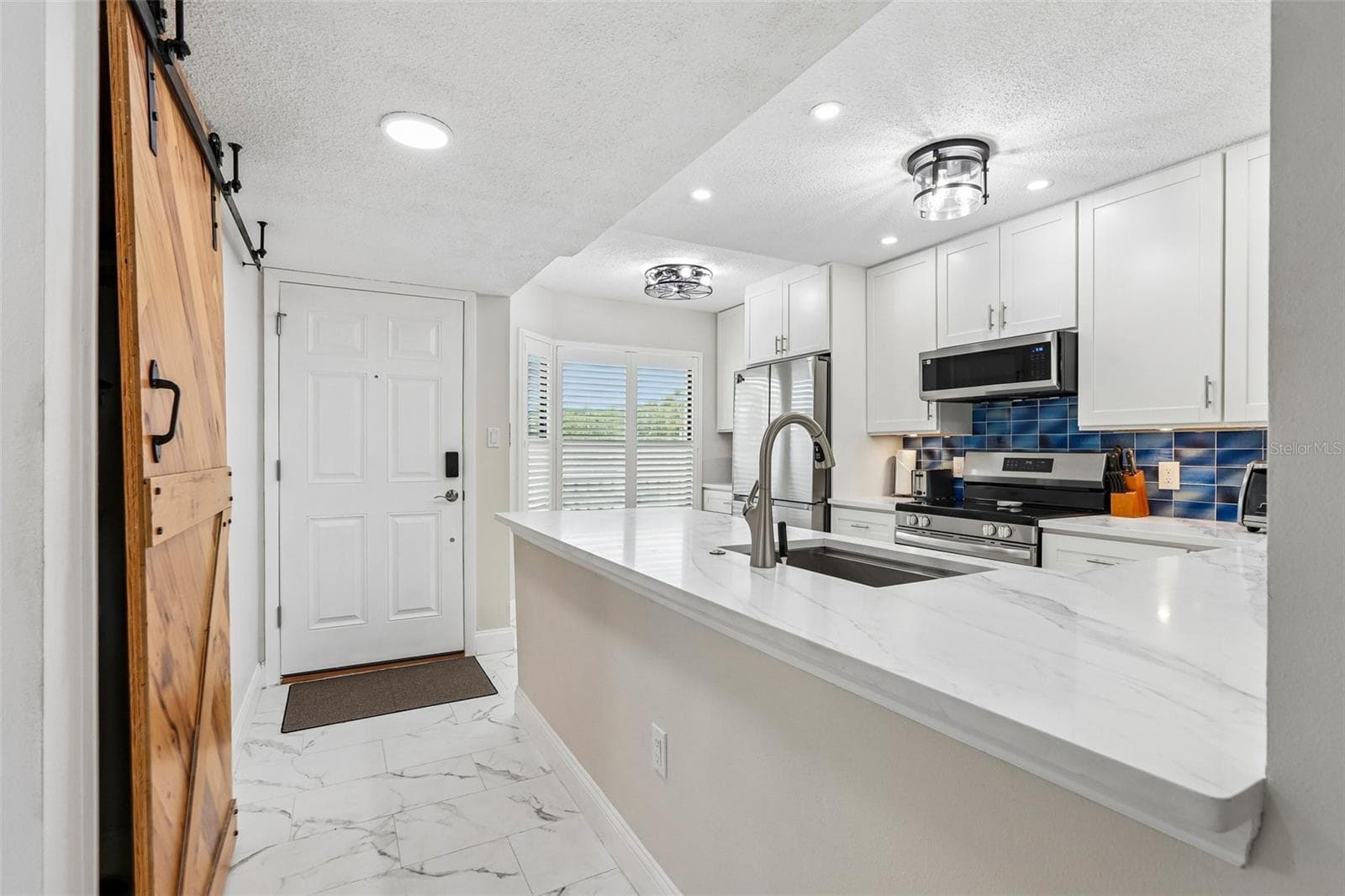 Condominium at 1332 PASADENA AVE S #207, SOUTH PASADENA, photo 7 of 71