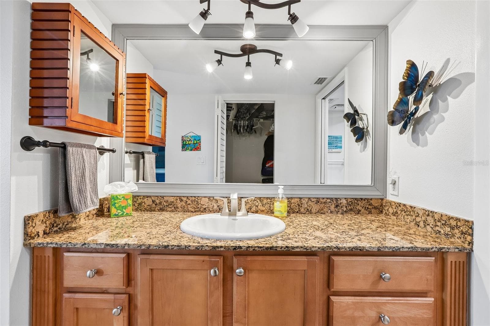 Condominium at 1332 PASADENA AVE S #207, SOUTH PASADENA, photo 23 of 71