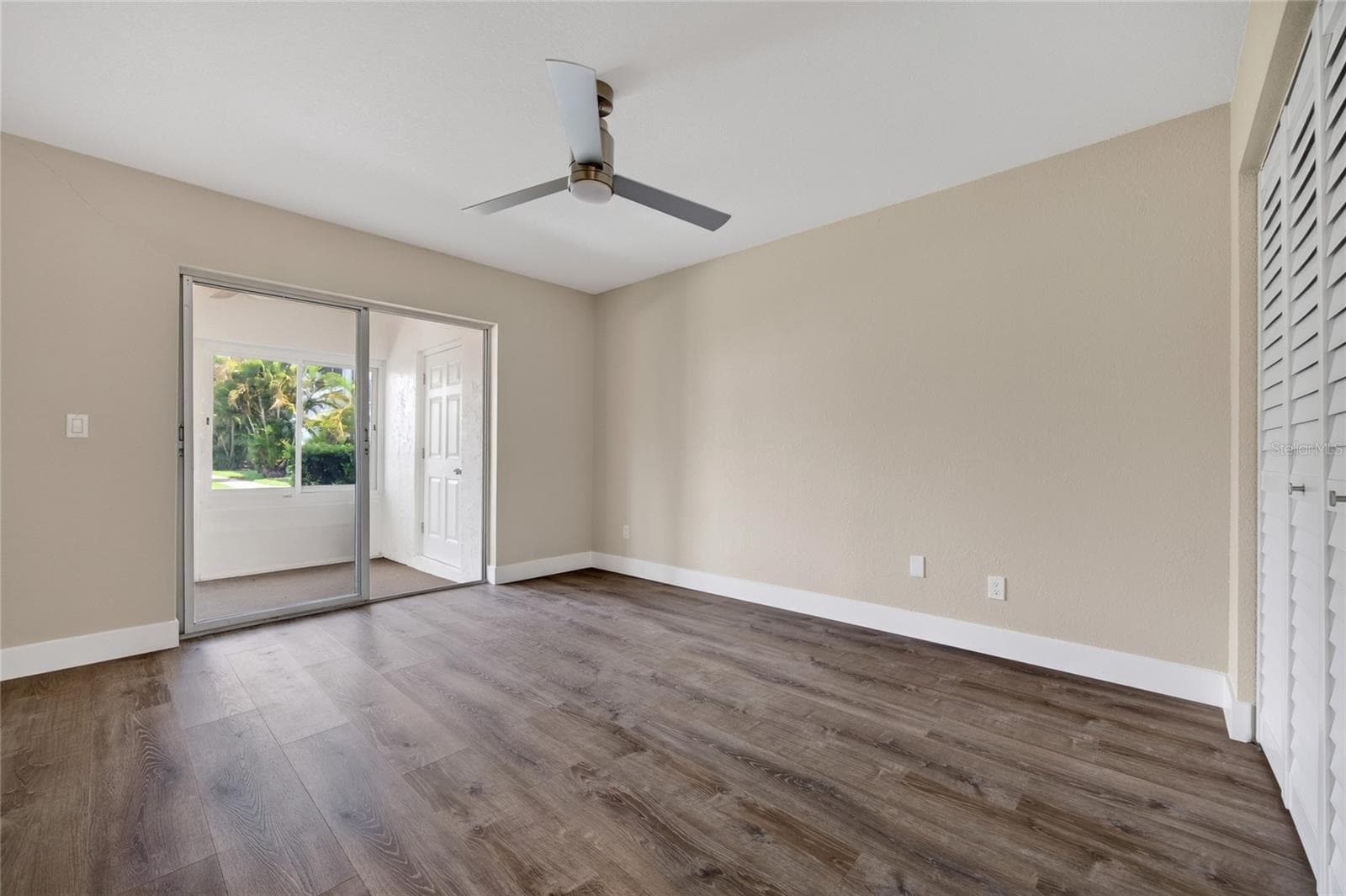 Condominium at 22375 EDGEWATER DR #124, PUNTA GORDA, photo 15 of 42
