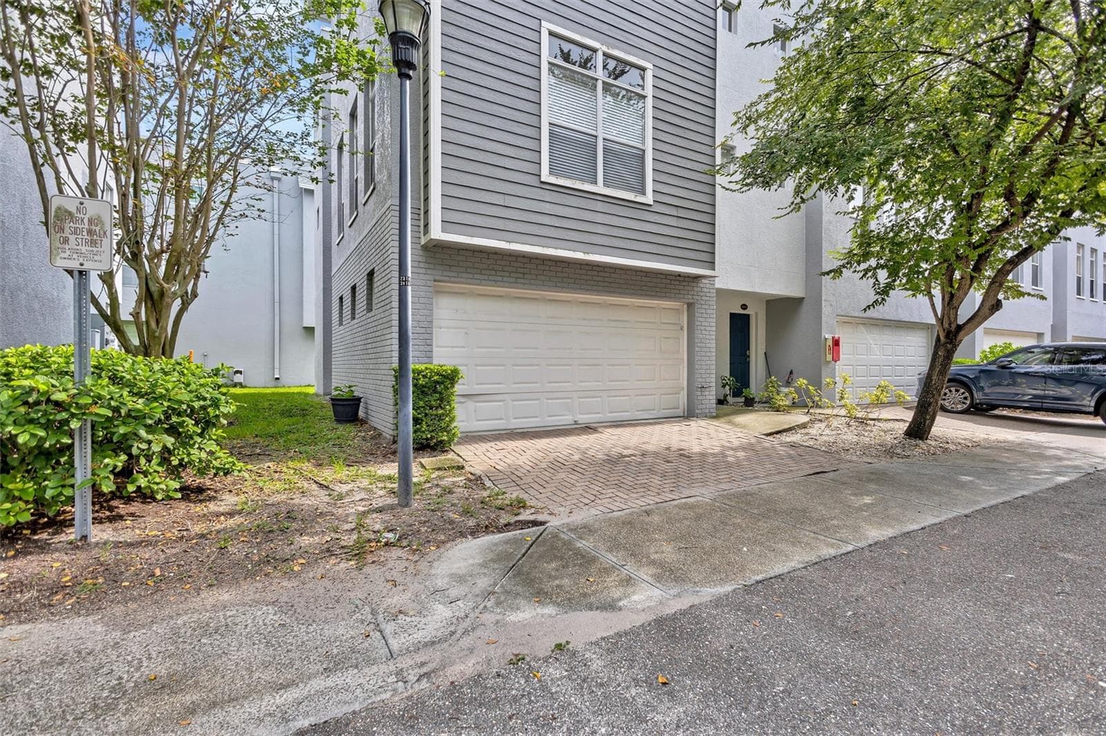 Townhouse at 4512 BAY SPRING CT, TAMPA, photo 2 of 45