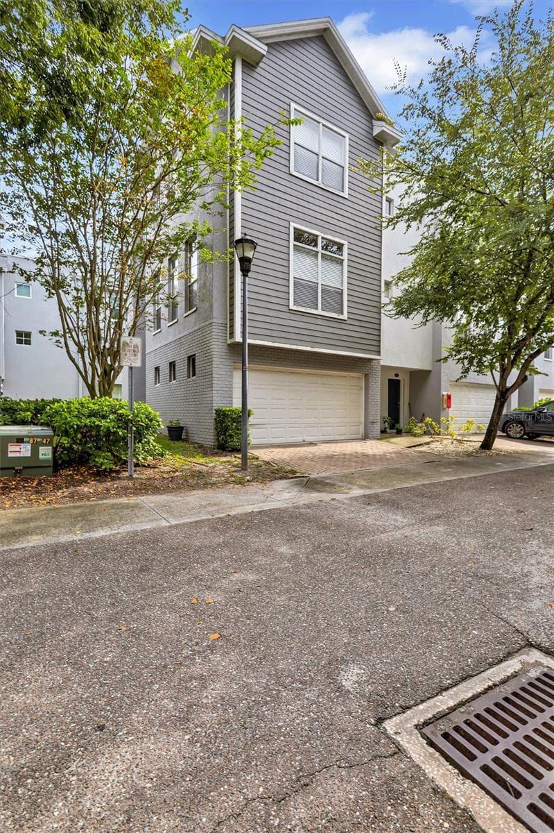 Townhouse at 4512 BAY SPRING CT, TAMPA, photo 3 of 45