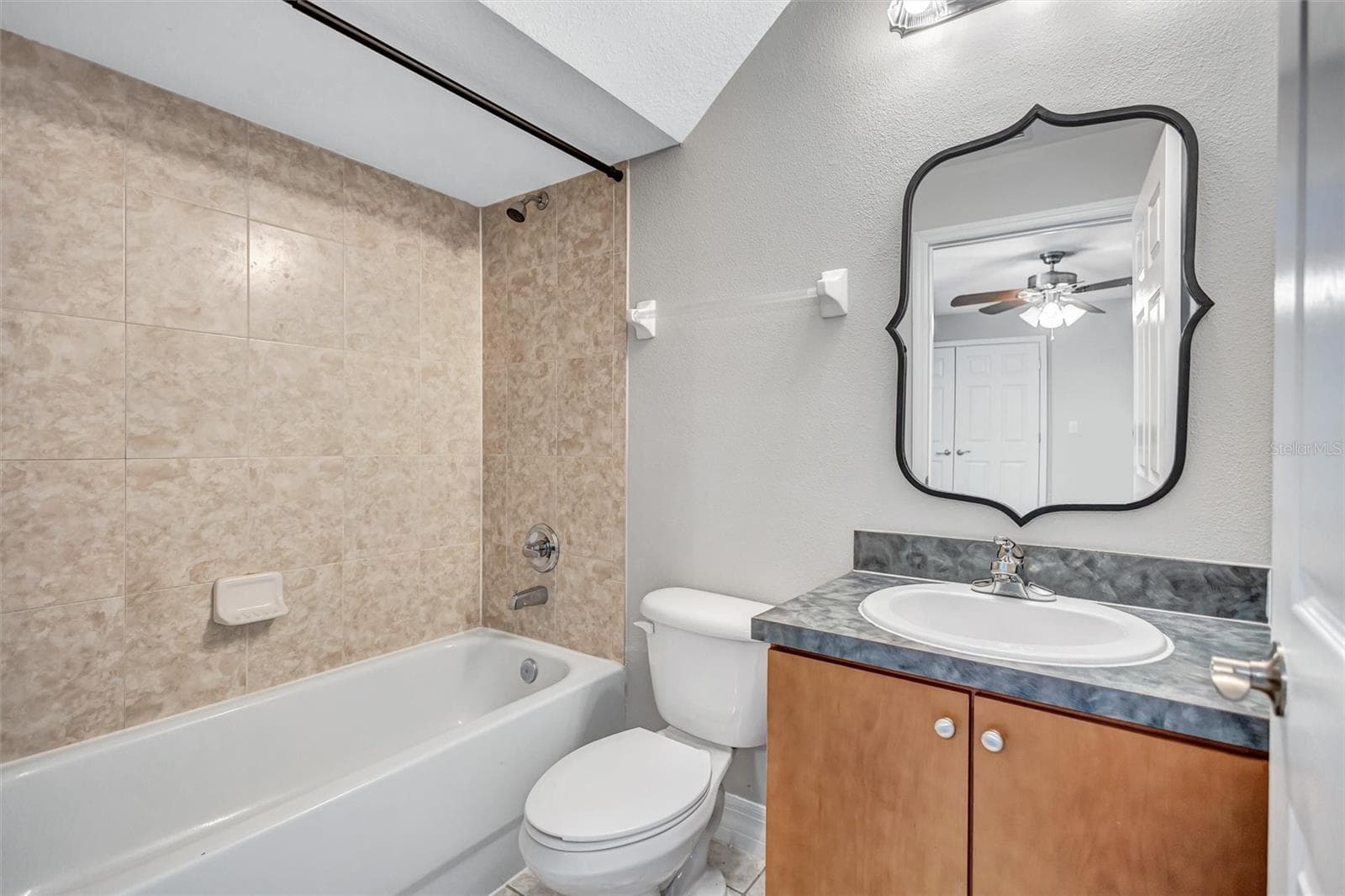 Townhouse at 4512 BAY SPRING CT, TAMPA, photo 11 of 45