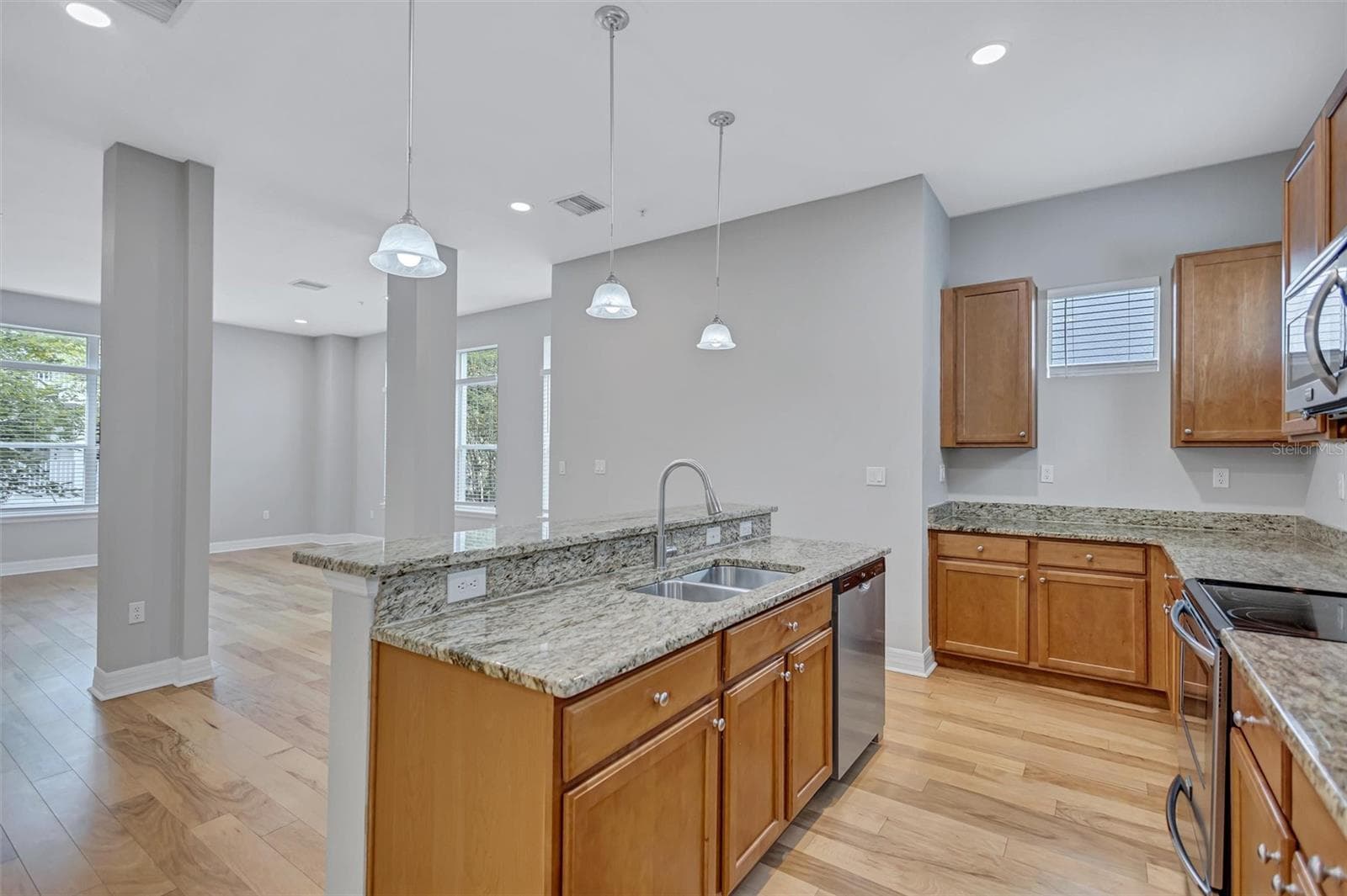Townhouse at 4512 BAY SPRING CT, TAMPA, photo 21 of 45