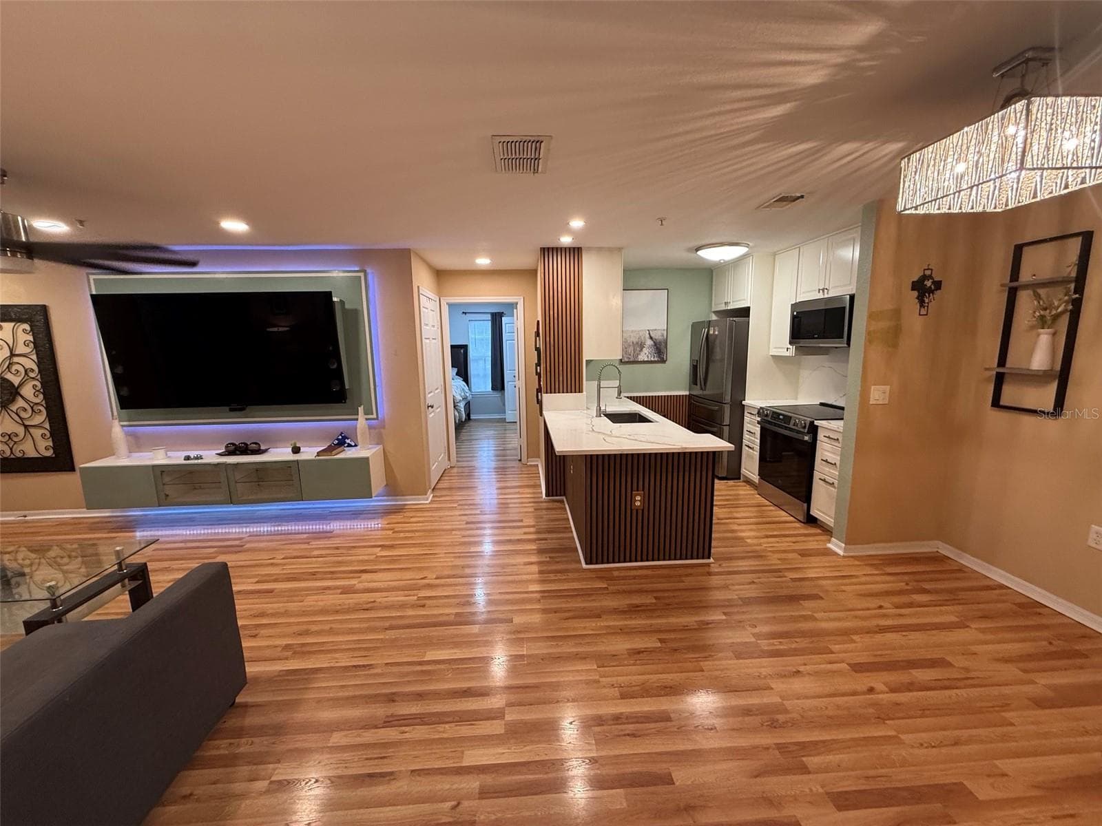 Condominium at 8809 MANOR LOOP #101, LAKEWOOD RANCH, photo 12 of 48