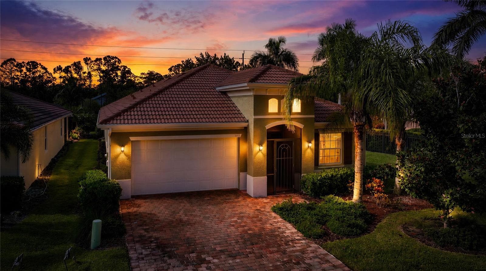 Single Family Residence at 11535 BLACKFIN ST, VENICE, photo 11 of 89