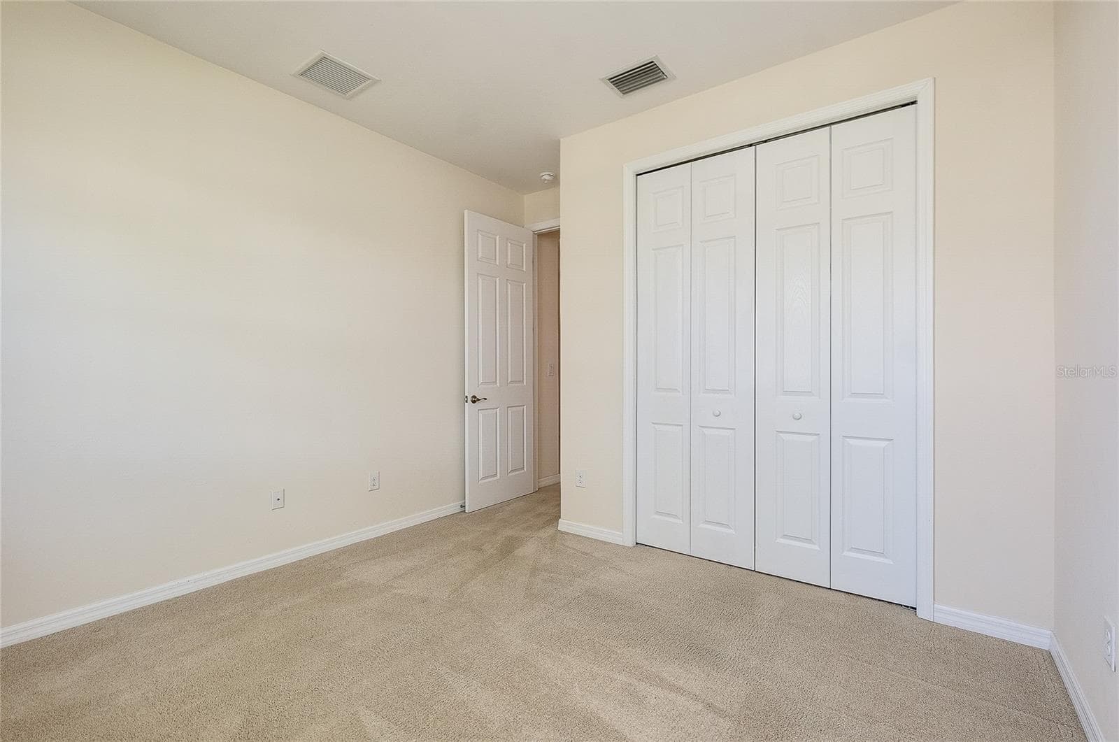 Single Family Residence at 11535 BLACKFIN ST, VENICE, photo 18 of 89