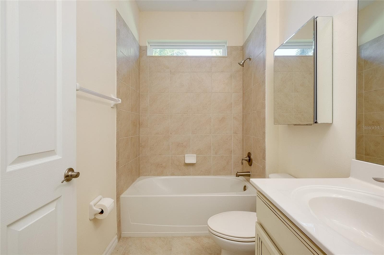 Single Family Residence at 11535 BLACKFIN ST, VENICE, photo 19 of 89