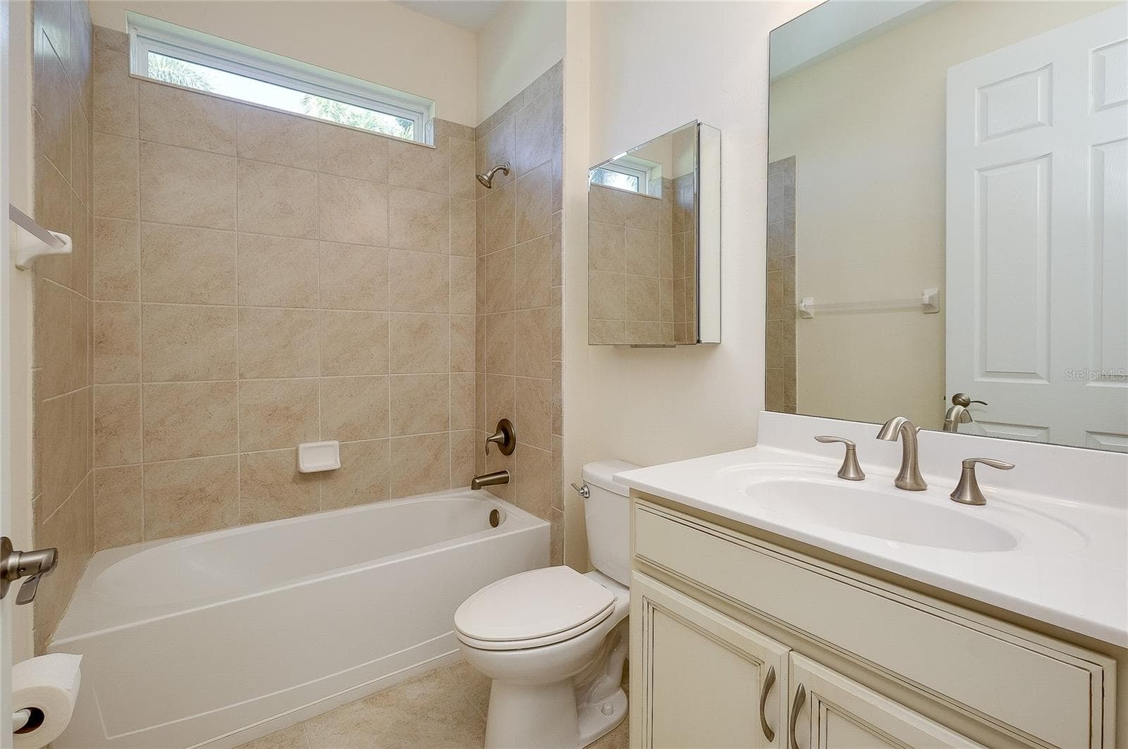 Single Family Residence at 11535 BLACKFIN ST, VENICE, photo 20 of 89