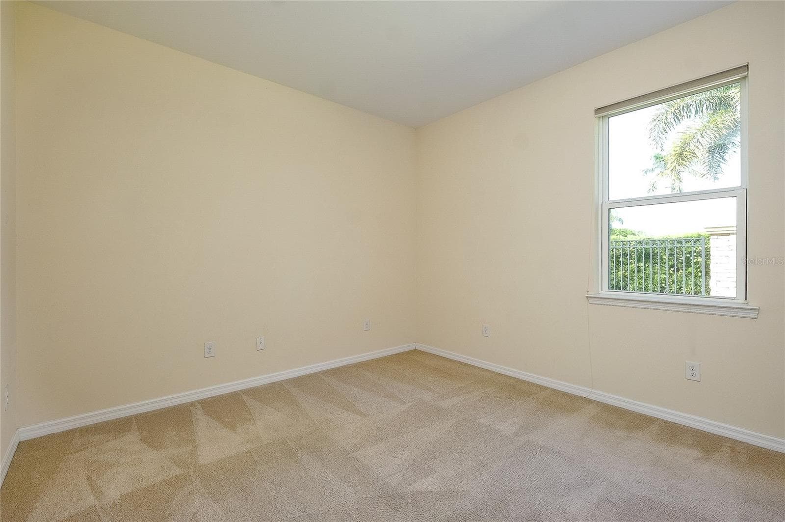 Single Family Residence at 11535 BLACKFIN ST, VENICE, photo 21 of 89