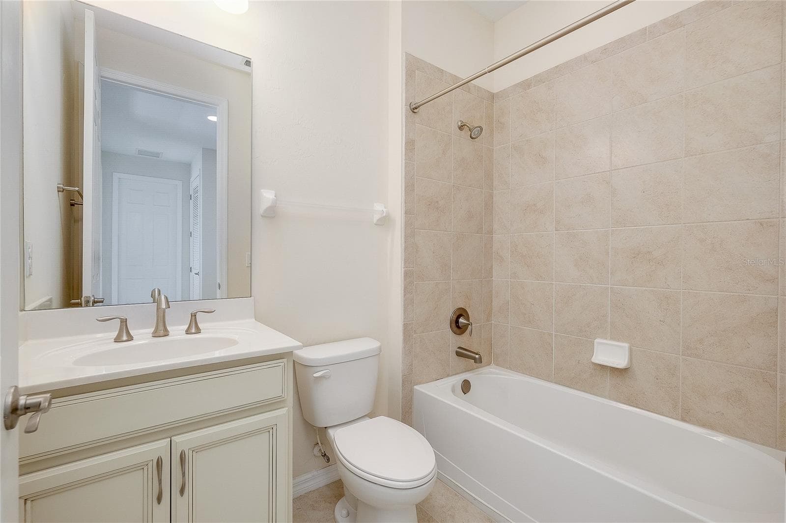 Single Family Residence at 11535 BLACKFIN ST, VENICE, photo 28 of 89
