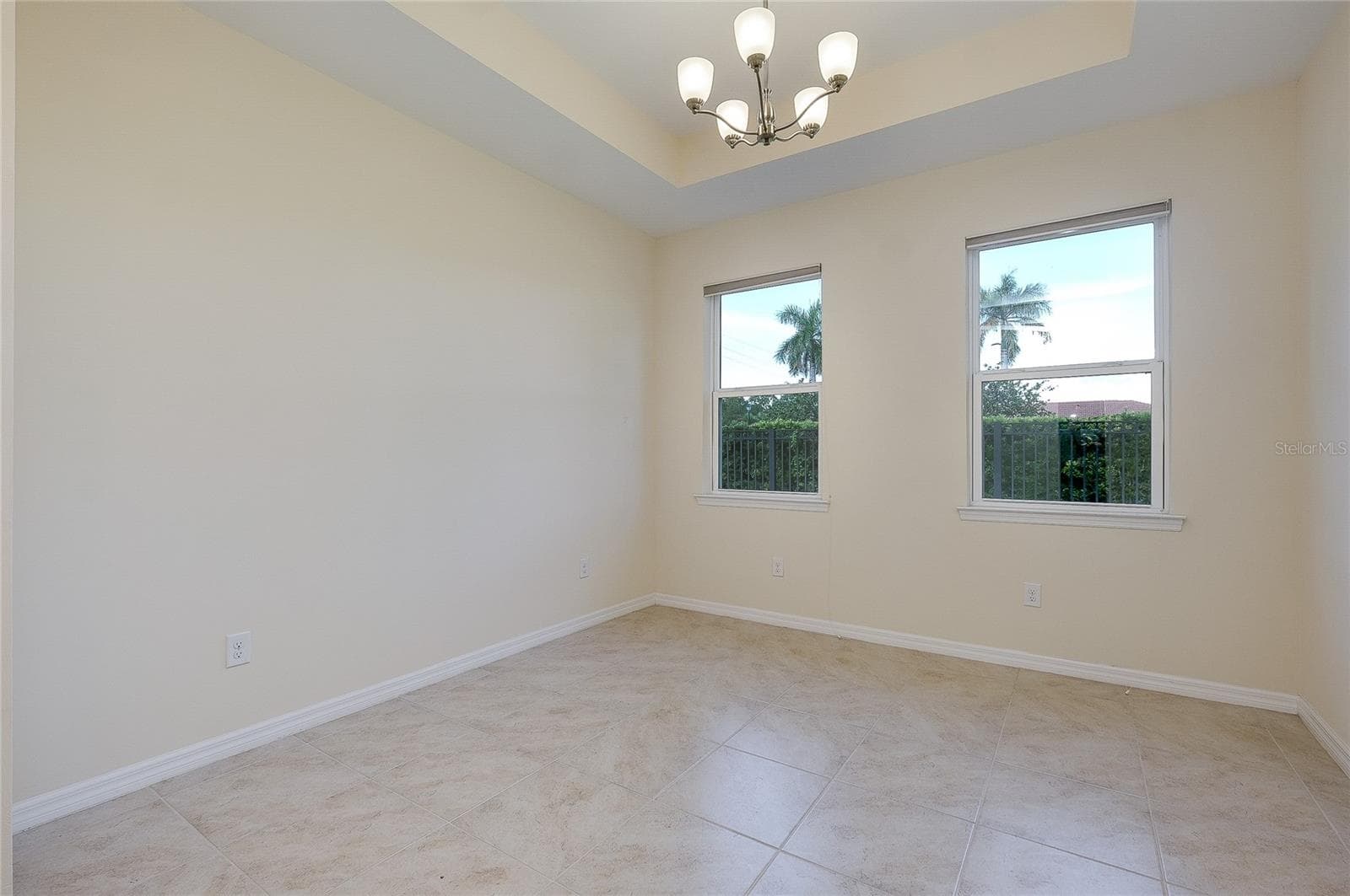 Single Family Residence at 11535 BLACKFIN ST, VENICE, photo 32 of 89