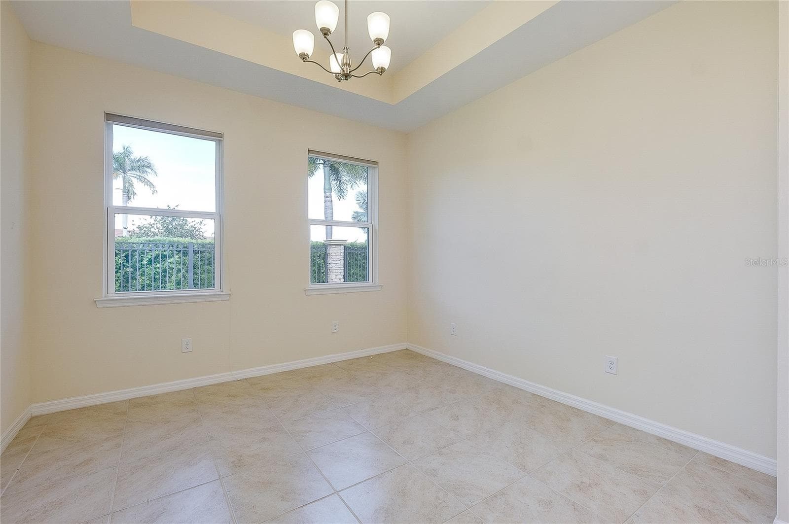 Single Family Residence at 11535 BLACKFIN ST, VENICE, photo 33 of 89