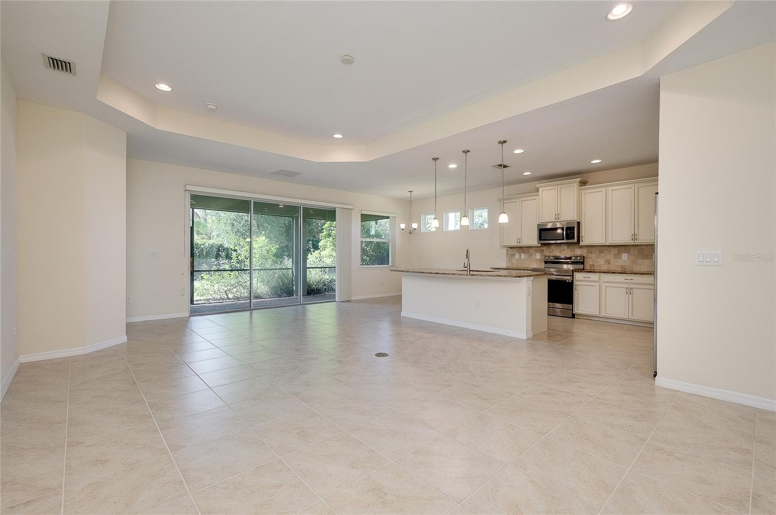 Single Family Residence at 11535 BLACKFIN ST, VENICE, photo 37 of 89