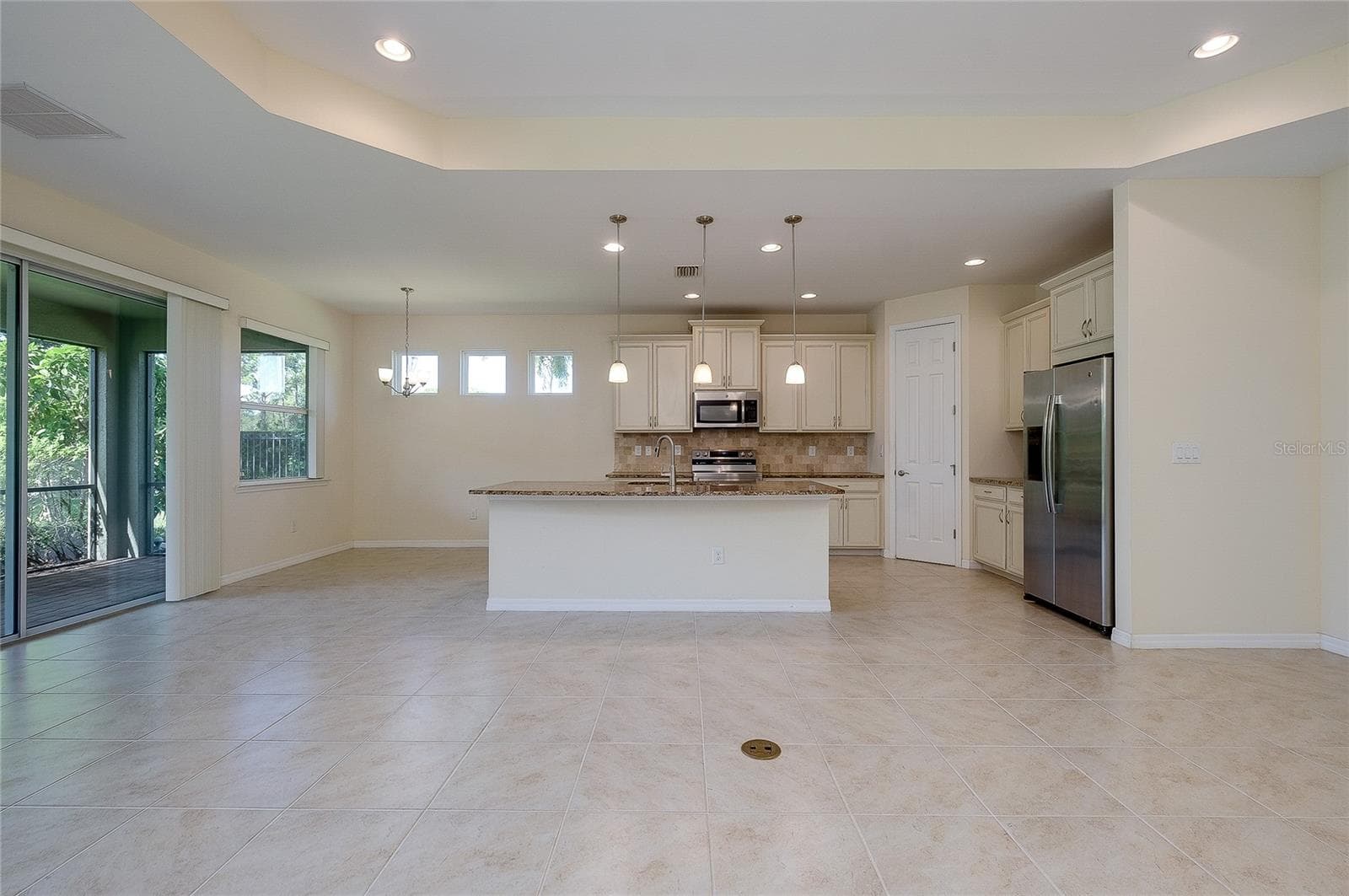 Single Family Residence at 11535 BLACKFIN ST, VENICE, photo 40 of 89