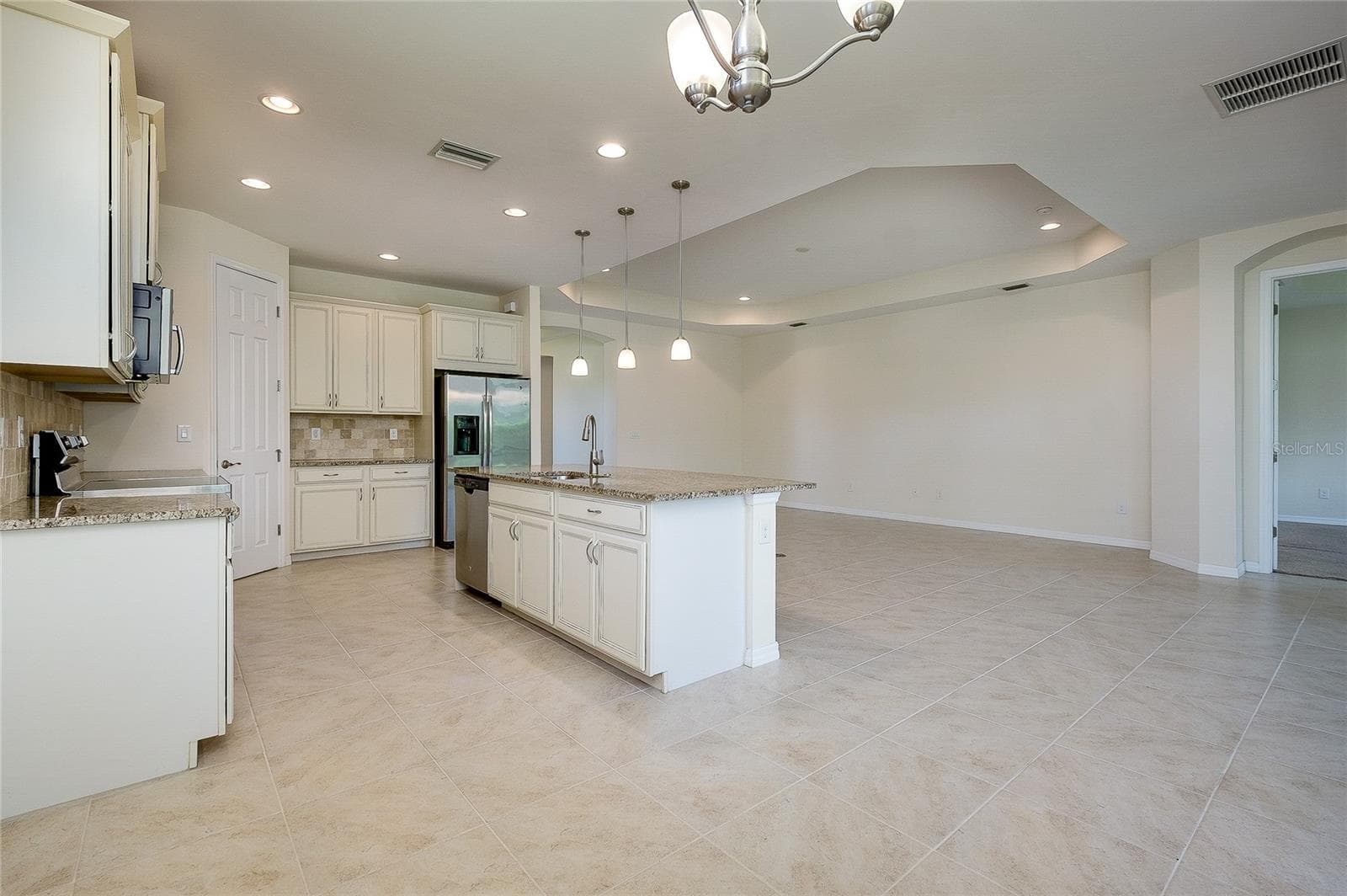 Single Family Residence at 11535 BLACKFIN ST, VENICE, photo 44 of 89