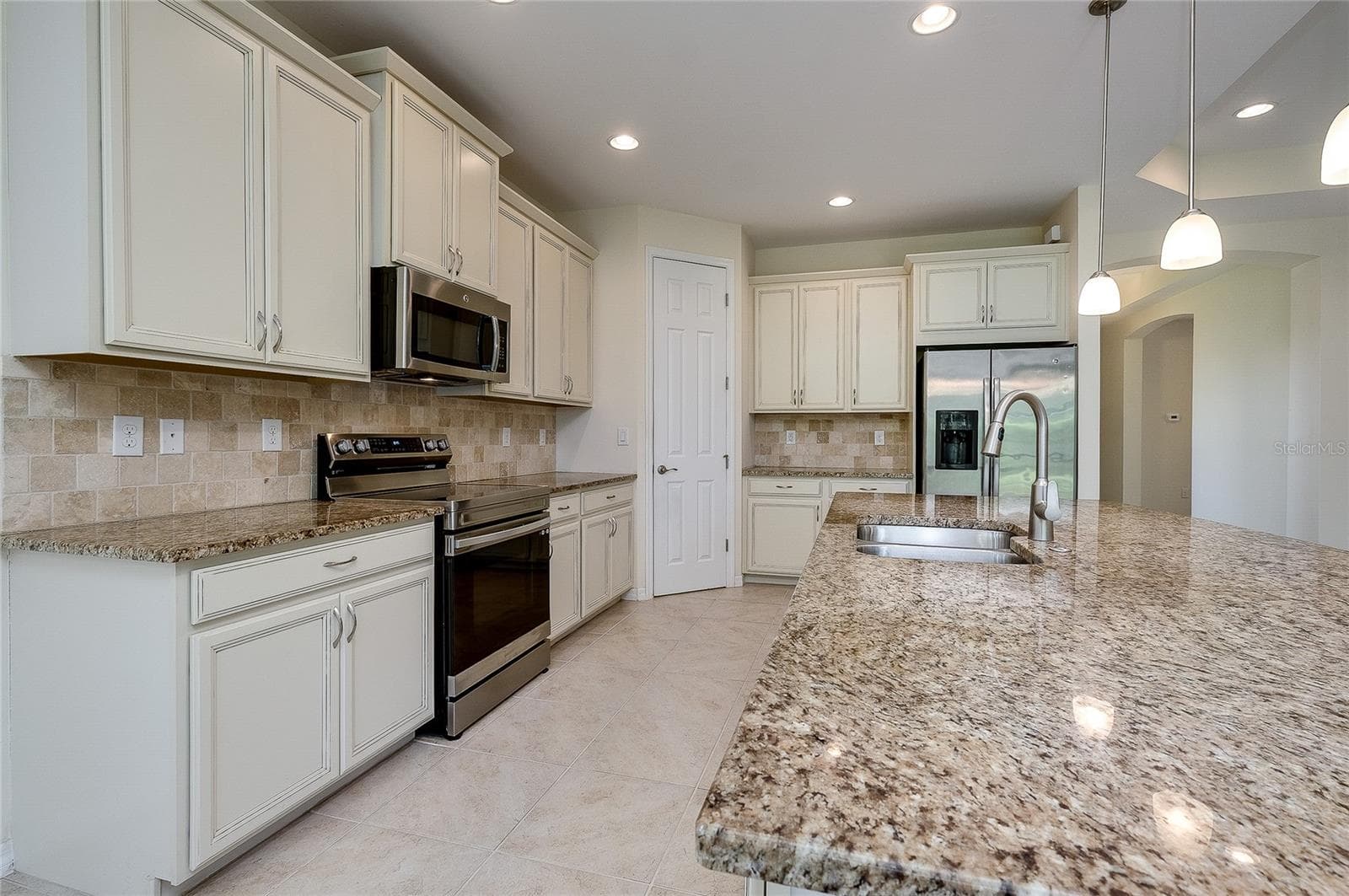 Single Family Residence at 11535 BLACKFIN ST, VENICE, photo 47 of 89