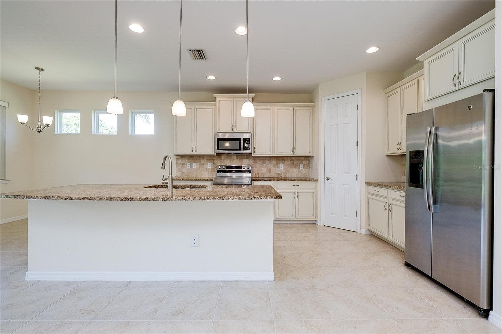 Single Family Residence at 11535 BLACKFIN ST, VENICE, photo 55 of 89