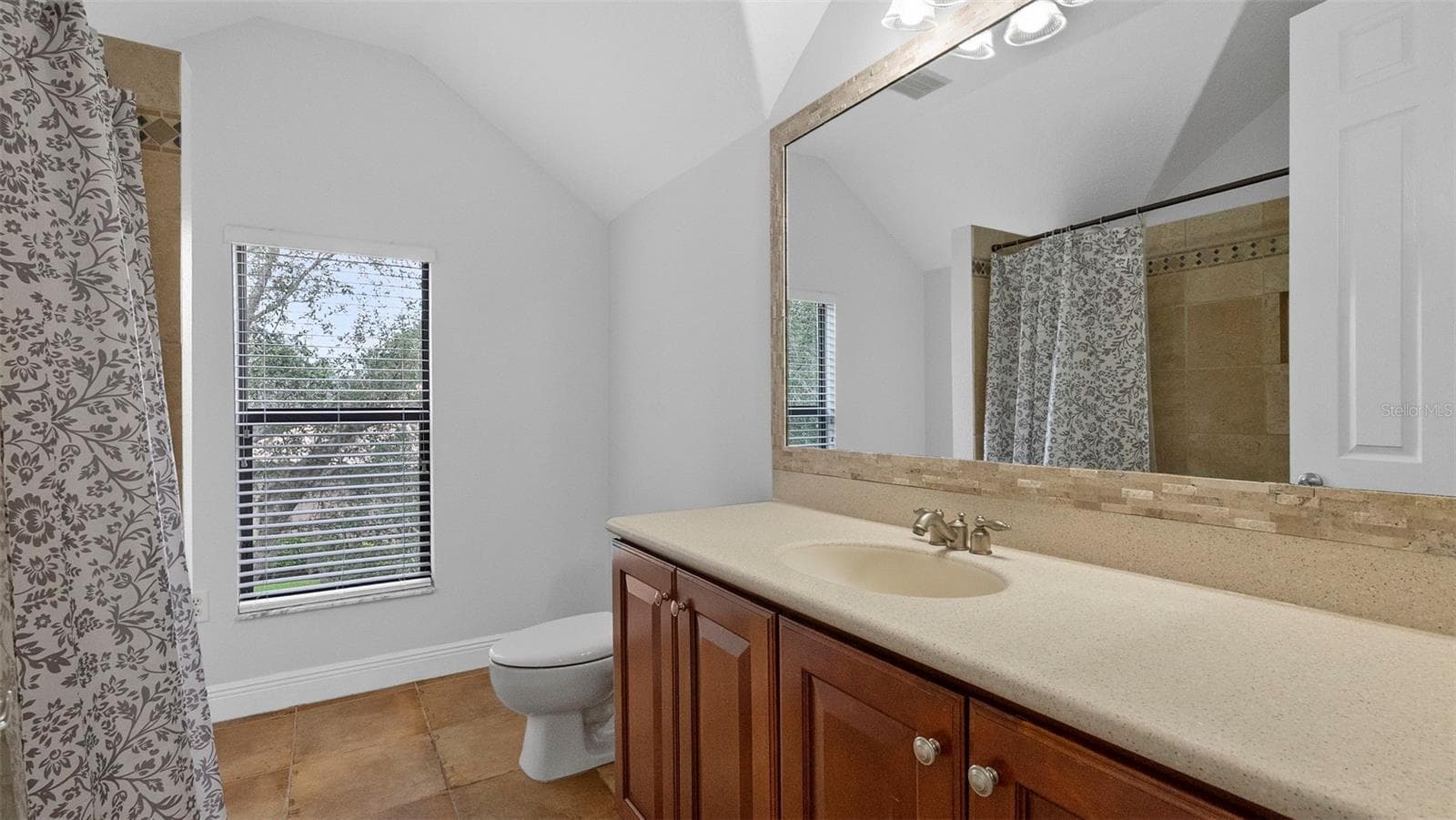 En-Suite - 20101 FAIR HILL WAY, TAMPA