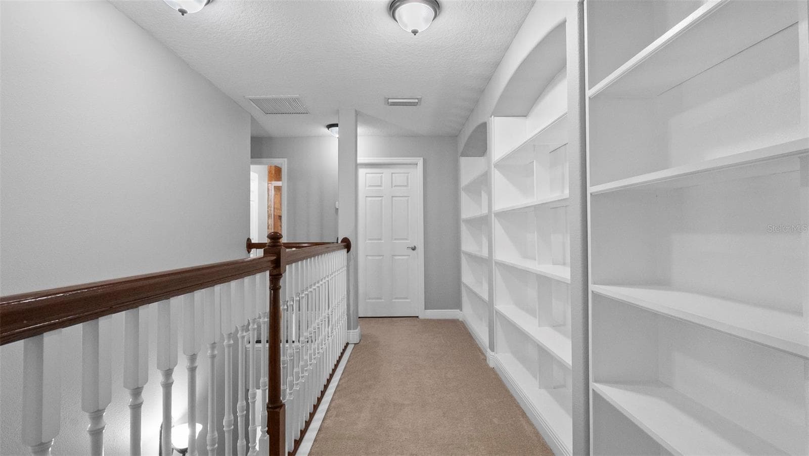 Built-In Library - 20101 FAIR HILL WAY, TAMPA