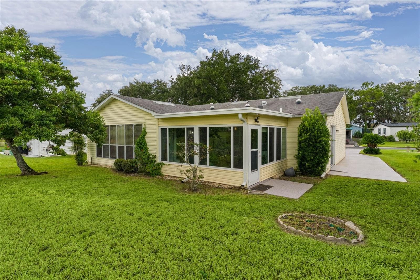 Single Family Residence at 934 ORCHID ST, THE VILLAGES, photo 35 of 58