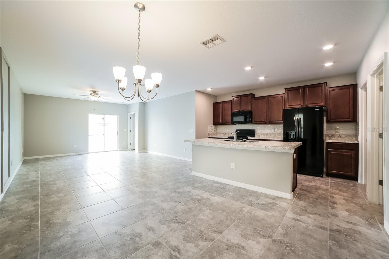 Single Family Residence at 6530 TRENT CREEK DR, SUN CITY CENTER, photo 4 of 15
