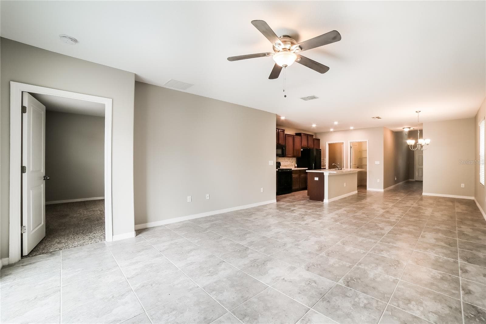 Single Family Residence at 6530 TRENT CREEK DR, SUN CITY CENTER, photo 6 of 15