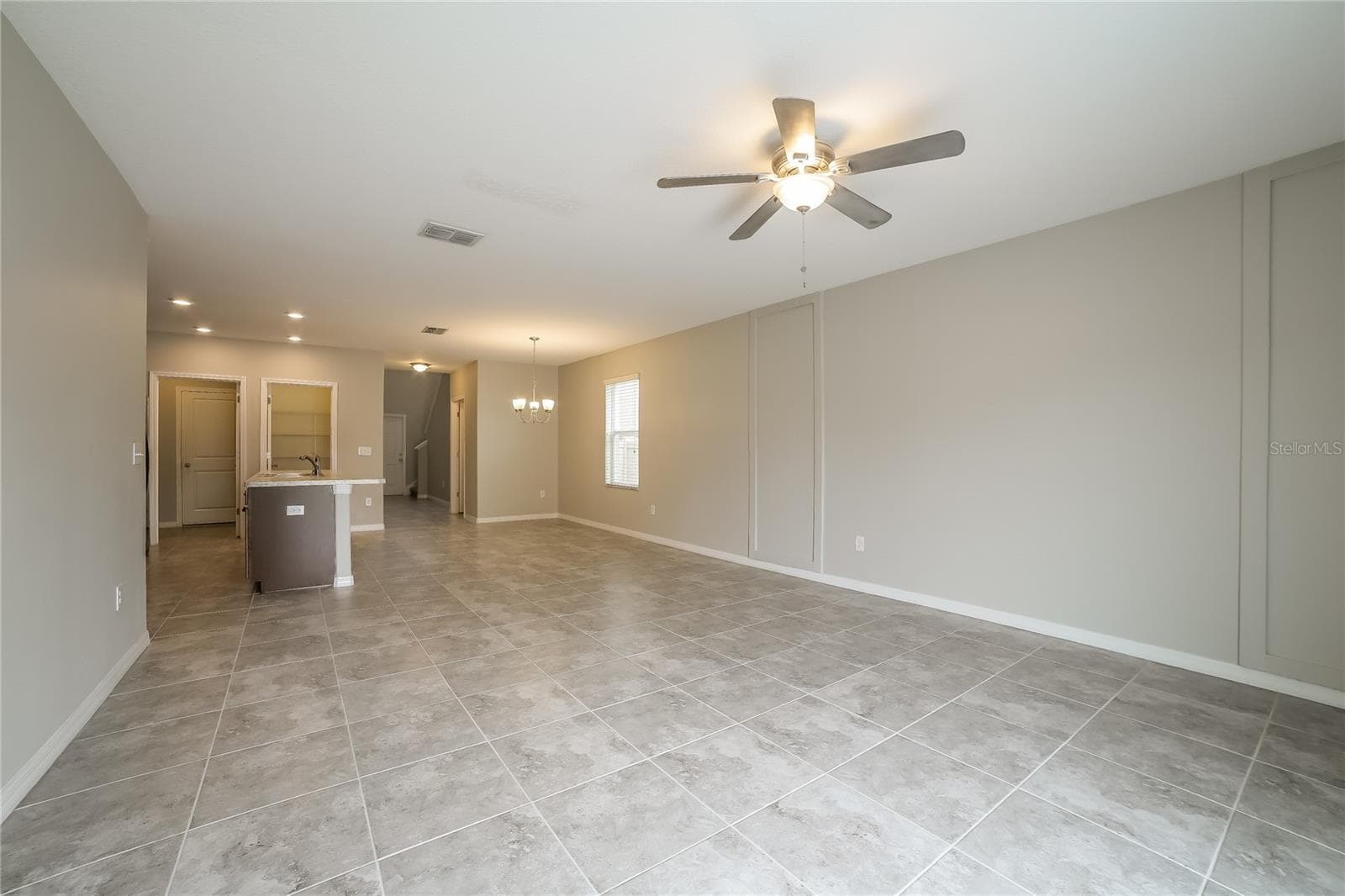 Single Family Residence at 6530 TRENT CREEK DR, SUN CITY CENTER, photo 7 of 15