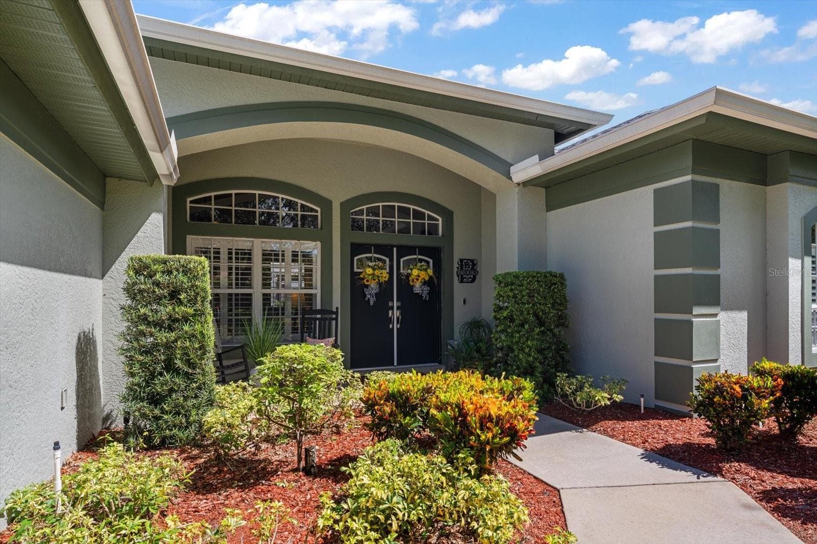 Single Family Residence at 2105 BOOT LAKE CIR, TAMPA, photo 2 of 39