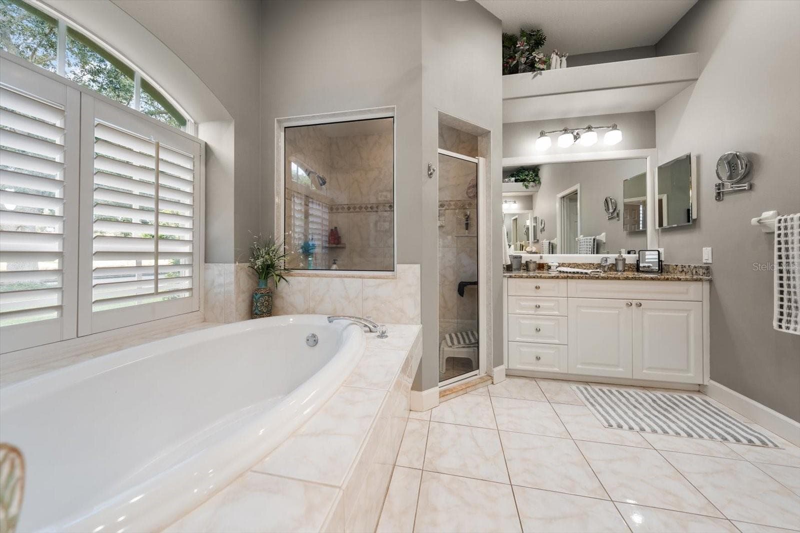 Single Family Residence at 2105 BOOT LAKE CIR, TAMPA, photo 15 of 39
