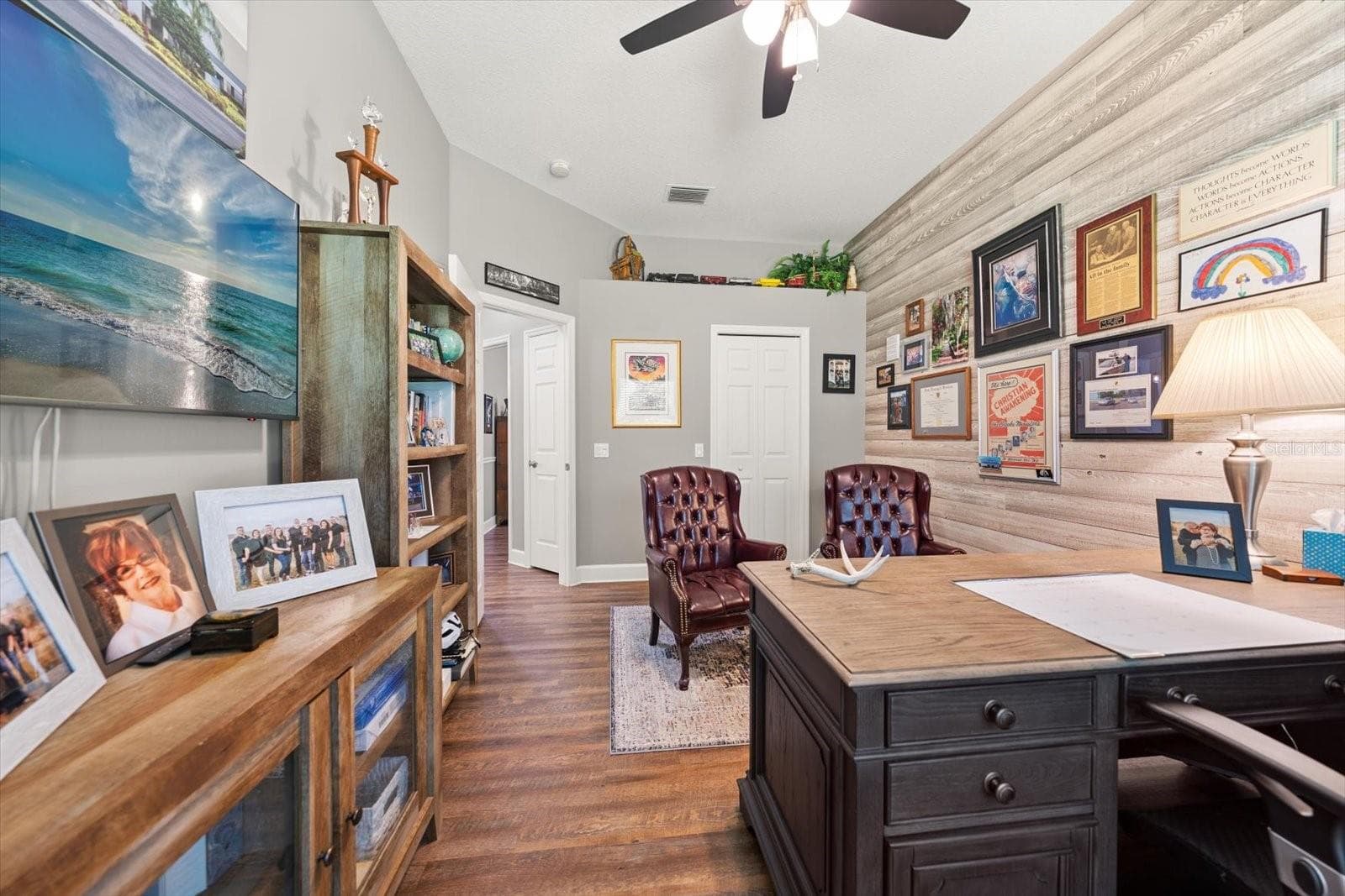 Single Family Residence at 2105 BOOT LAKE CIR, TAMPA, photo 22 of 39