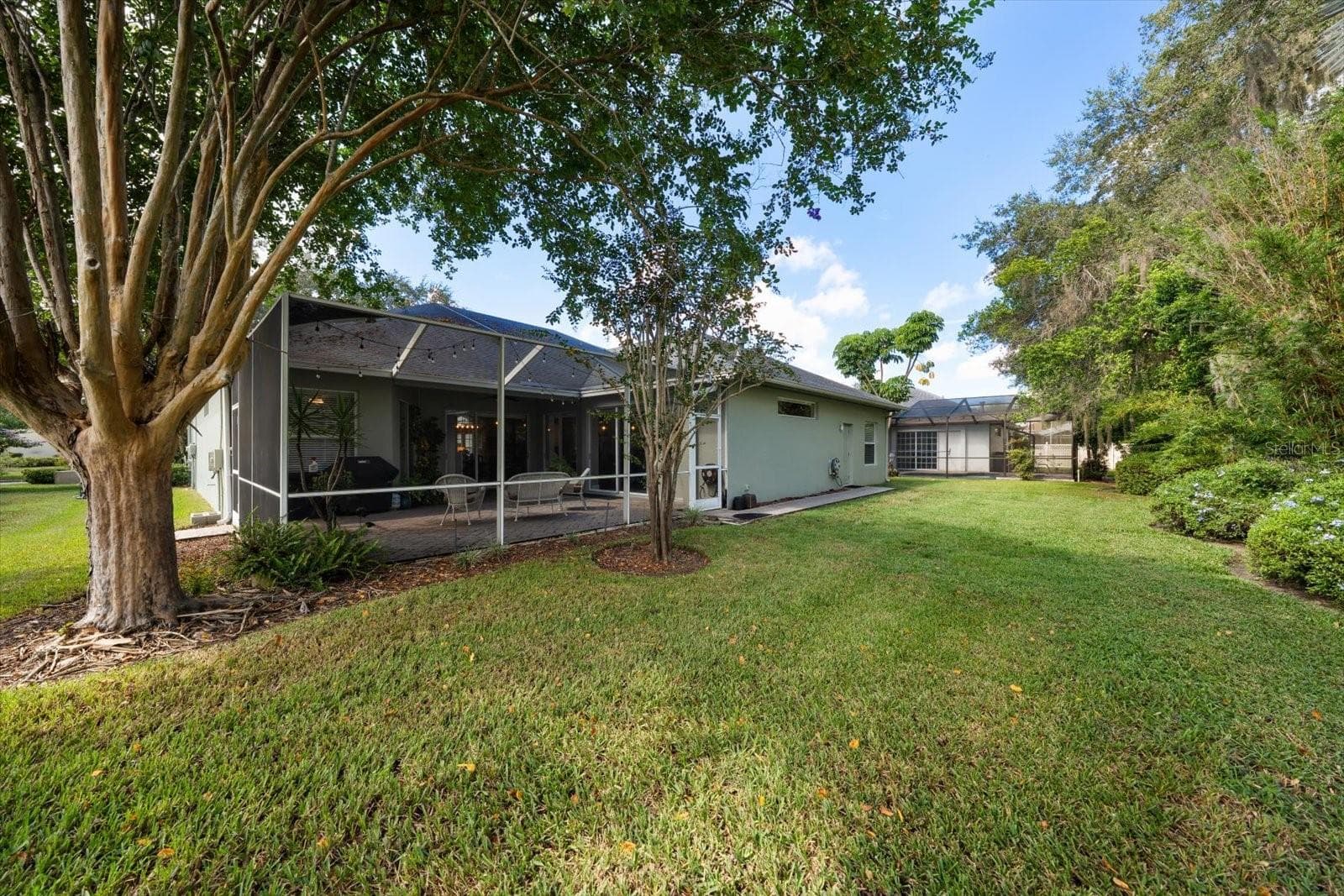 Single Family Residence at 2105 BOOT LAKE CIR, TAMPA, photo 27 of 39