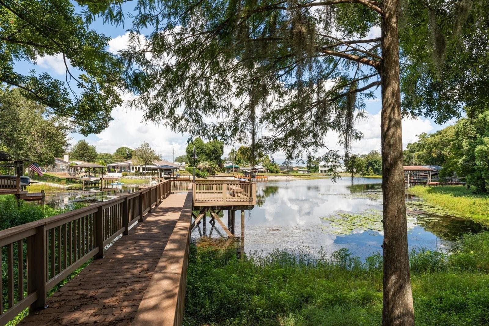 Single Family Residence at 2105 BOOT LAKE CIR, TAMPA, photo 33 of 39