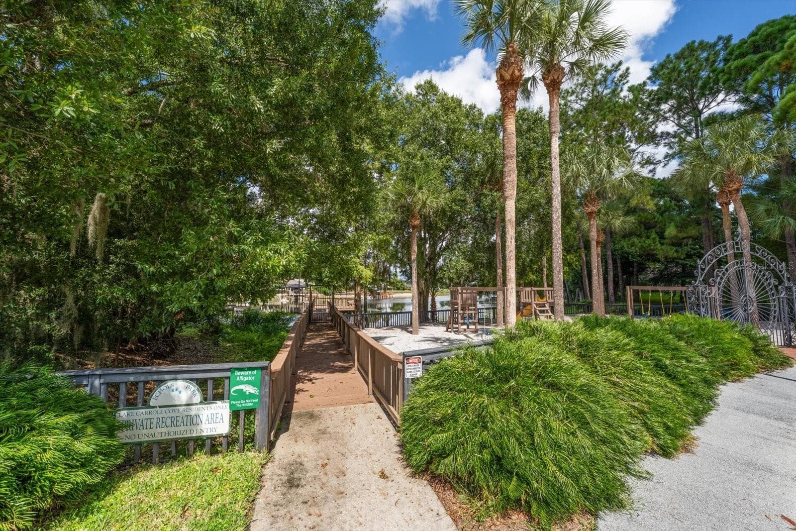 Single Family Residence at 2105 BOOT LAKE CIR, TAMPA, photo 34 of 39