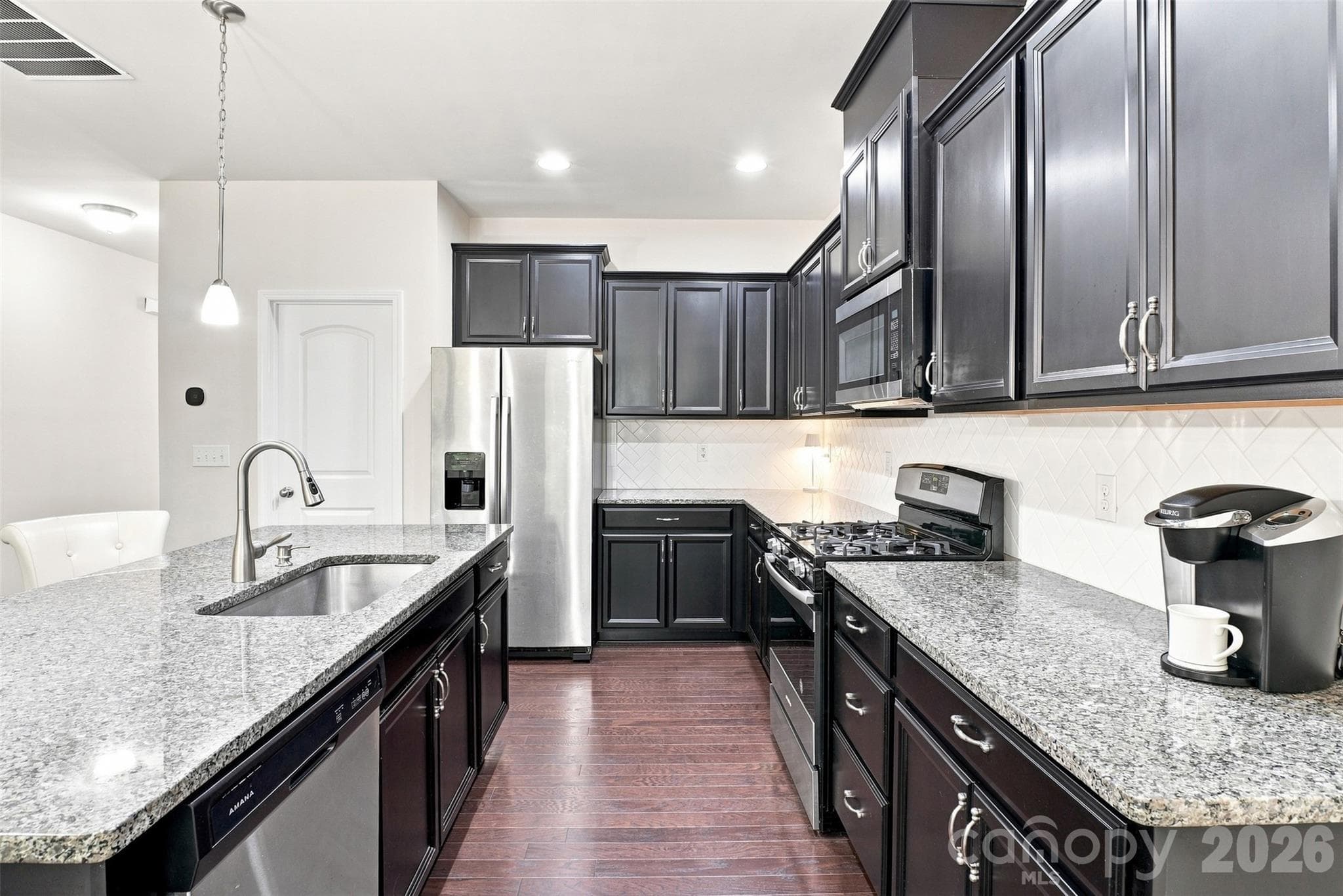 Single Family Residence at 14107 Magnolia Walk Drive, Huntersville, photo 16 of 39