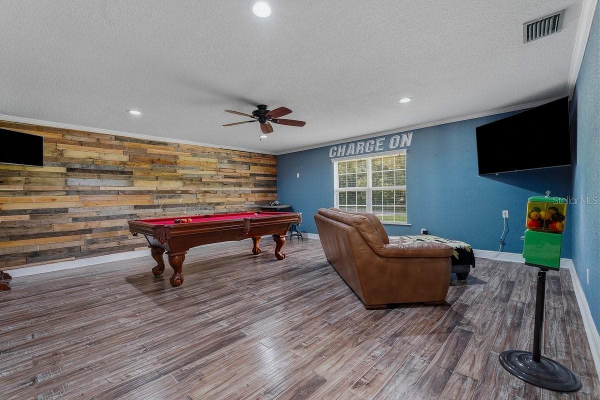 Single Family Residence at 44 BREVARD DR, WINTER HAVEN, photo 6 of 28