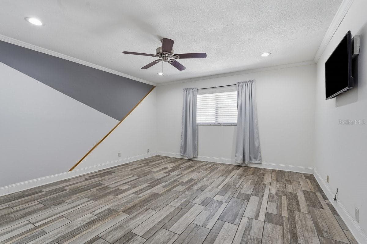 Single Family Residence at 44 BREVARD DR, WINTER HAVEN, photo 11 of 28