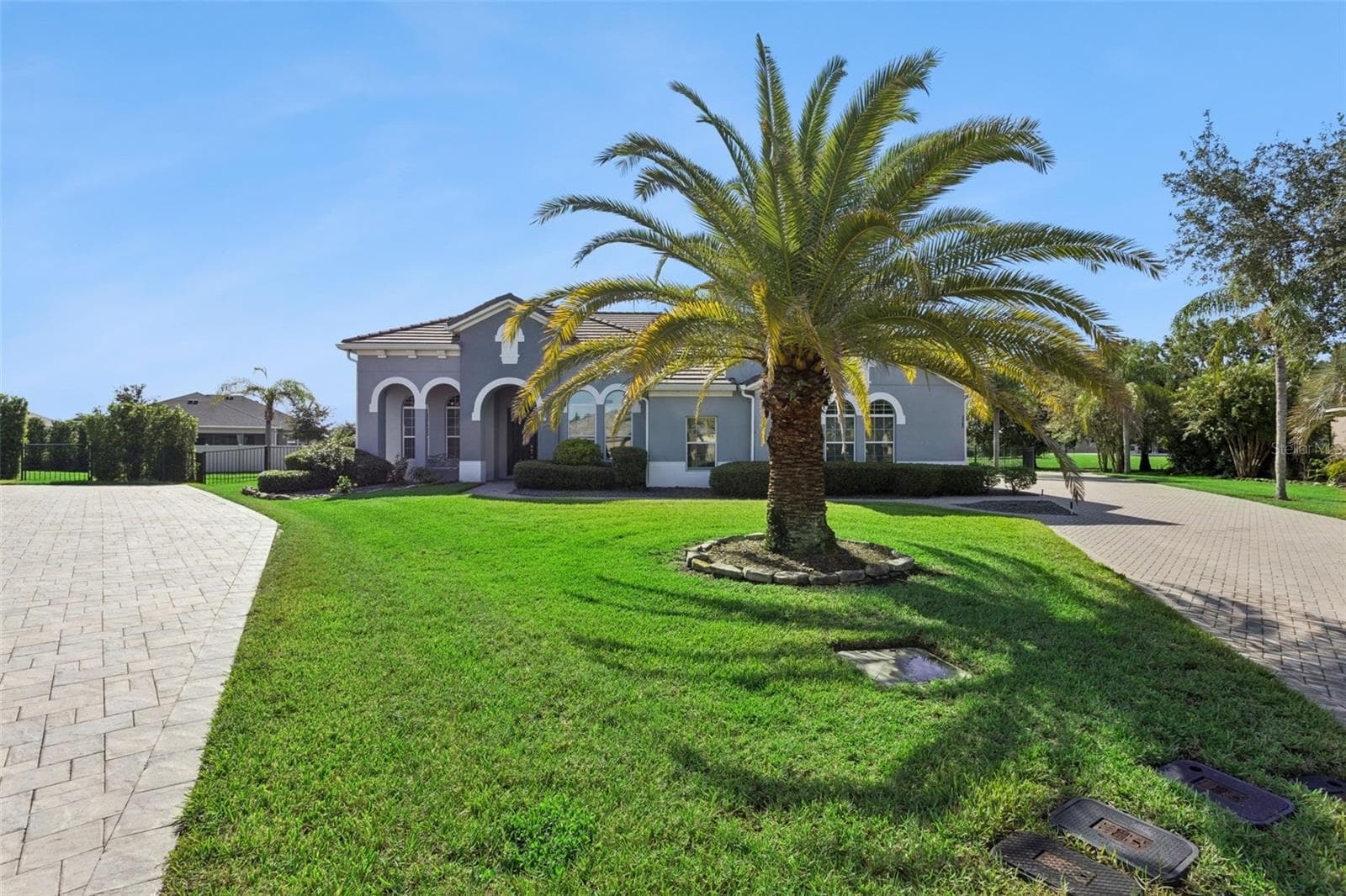 Single Family Residence at 3065 MURANO CT, MOUNT DORA, photo 2 of 47