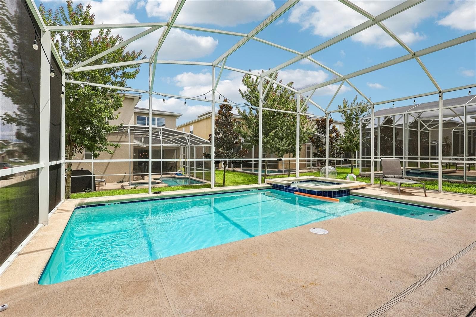 Private Pool - 571 STICKS ST, DAVENPORT